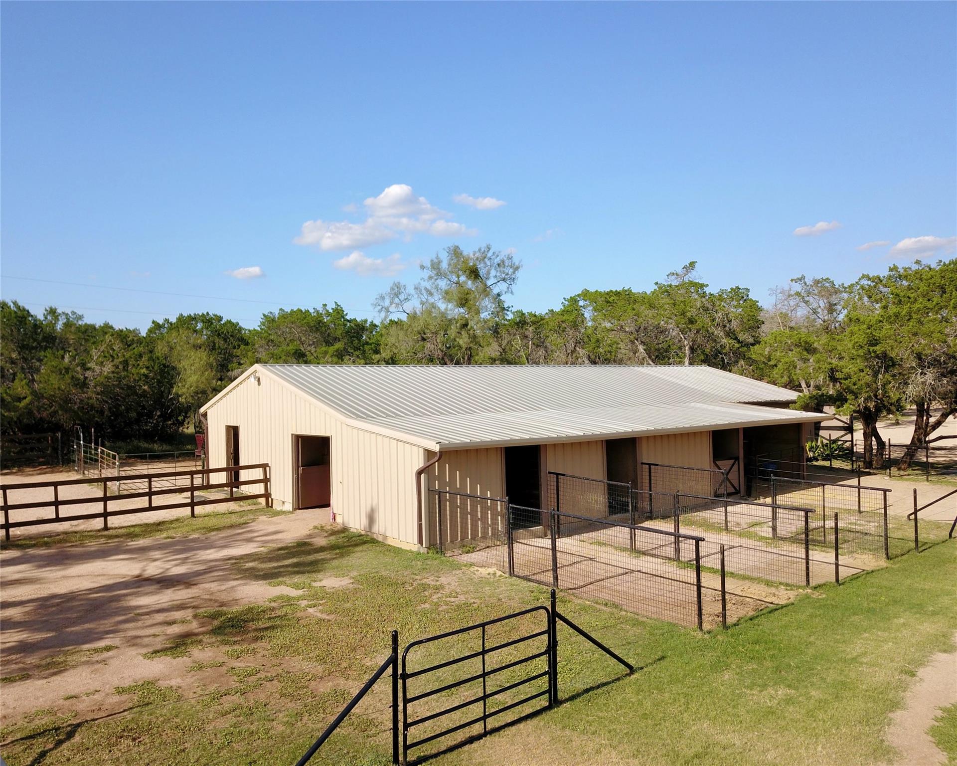 1005 County Road 414, Spicewood, TX 78669