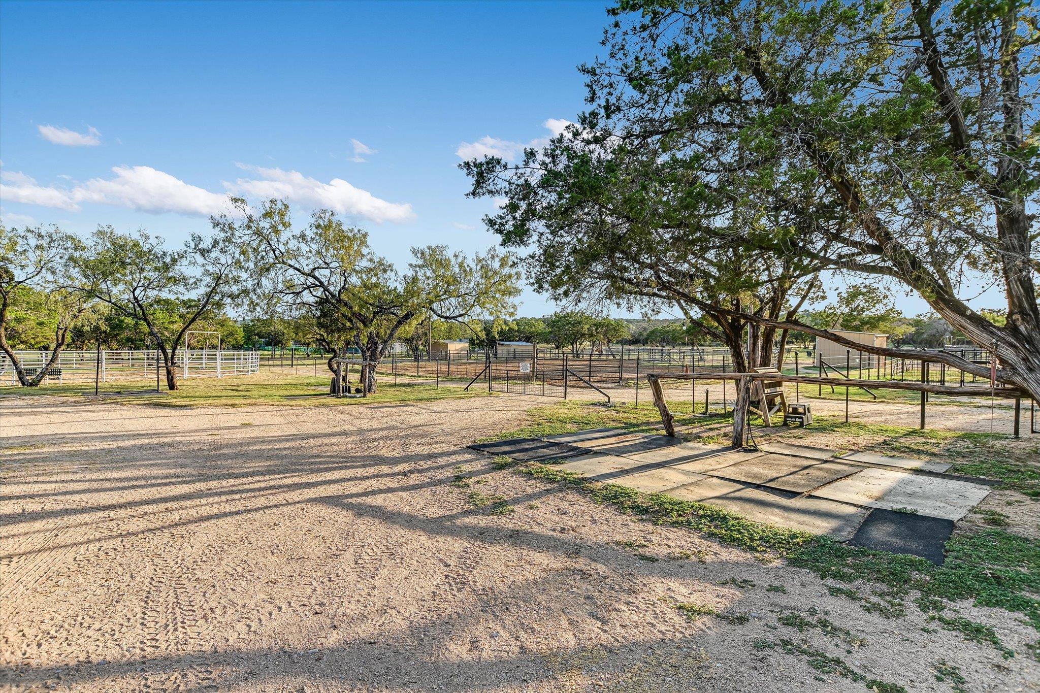 1005 County Road 414, Spicewood, TX 78669