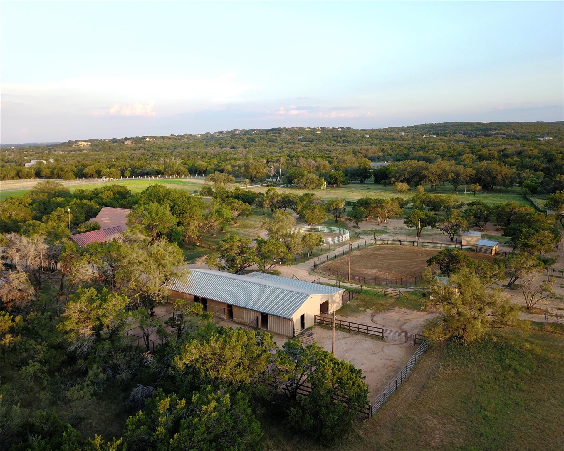 1005 County Road 414, Spicewood, TX 78669