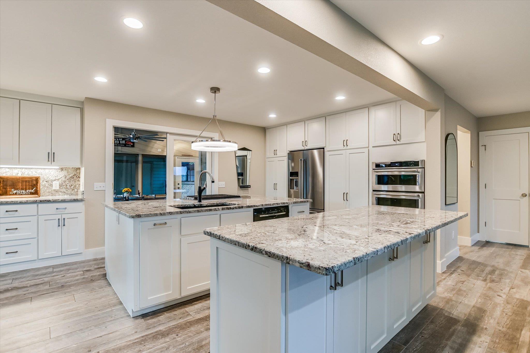 1005 County Road 414, Spicewood, TX 78669