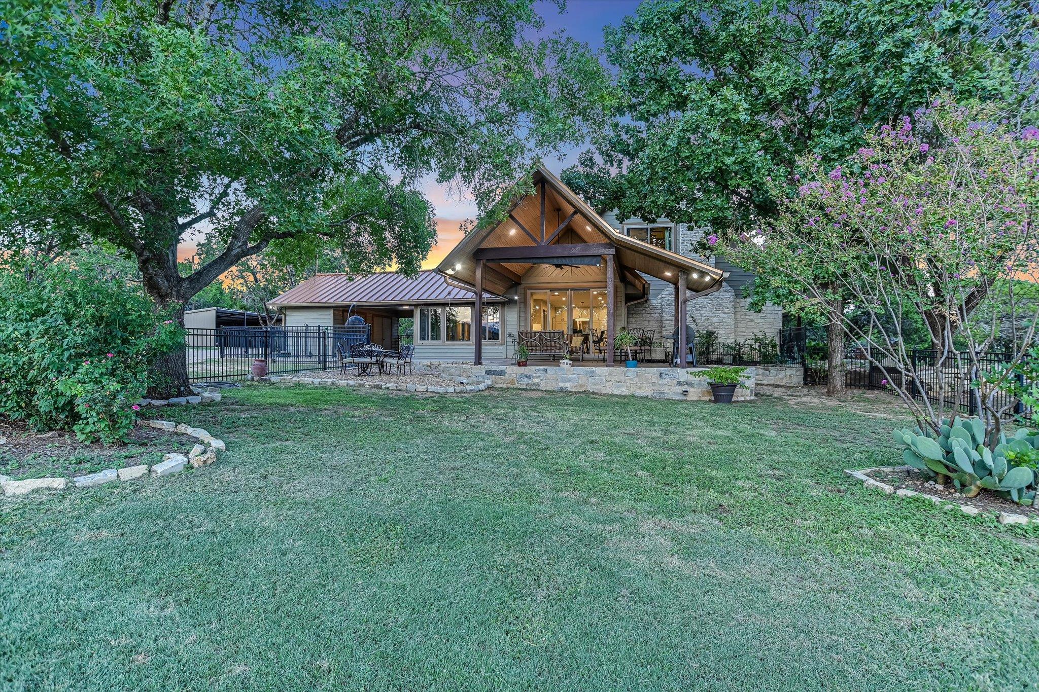 1005 County Road 414, Spicewood, TX 78669