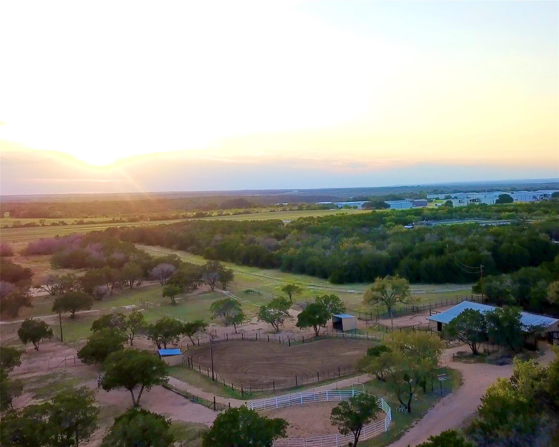 1005 County Road 414, Spicewood, TX 78669