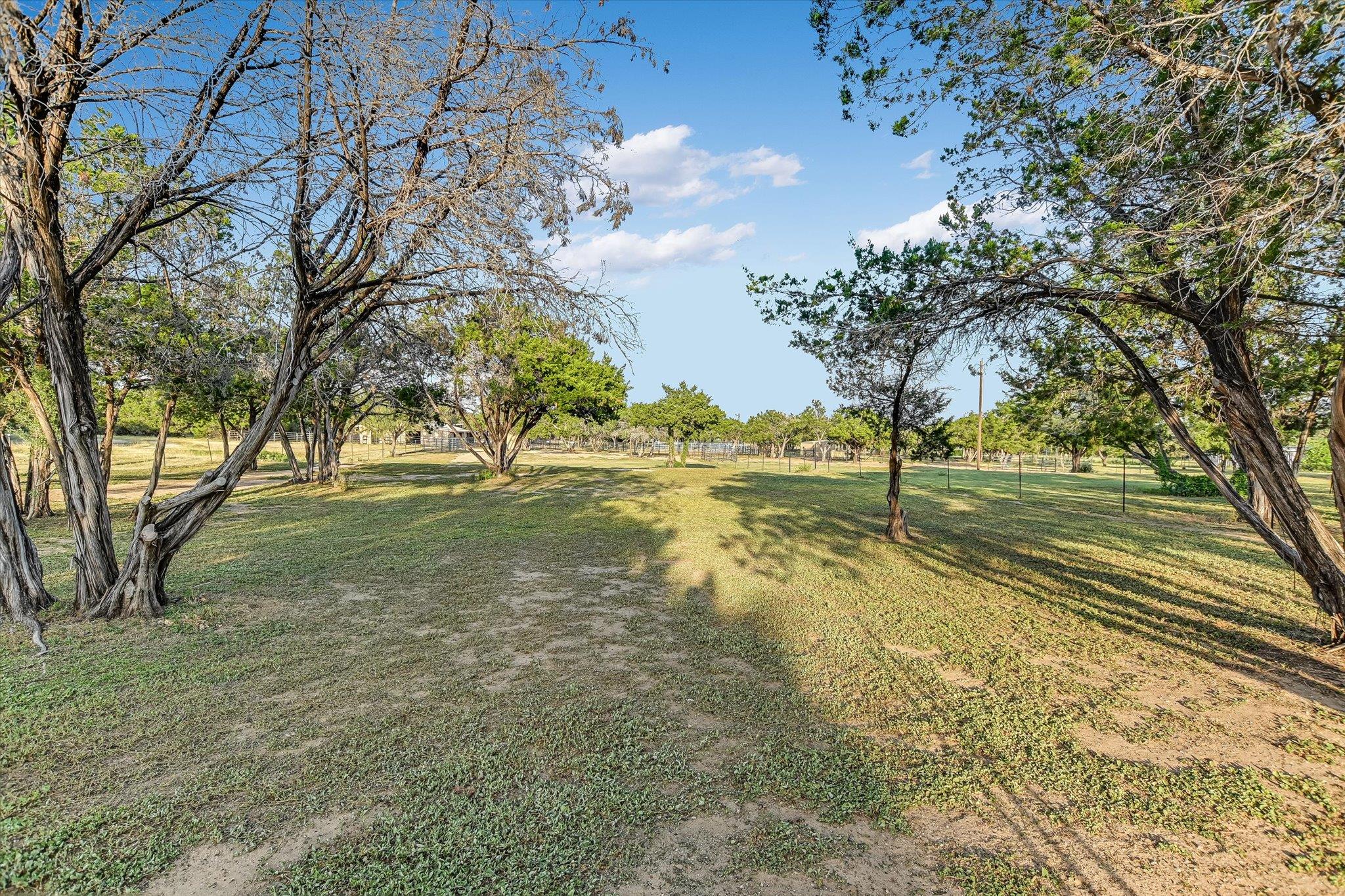 1005 County Road 414, Spicewood, TX 78669