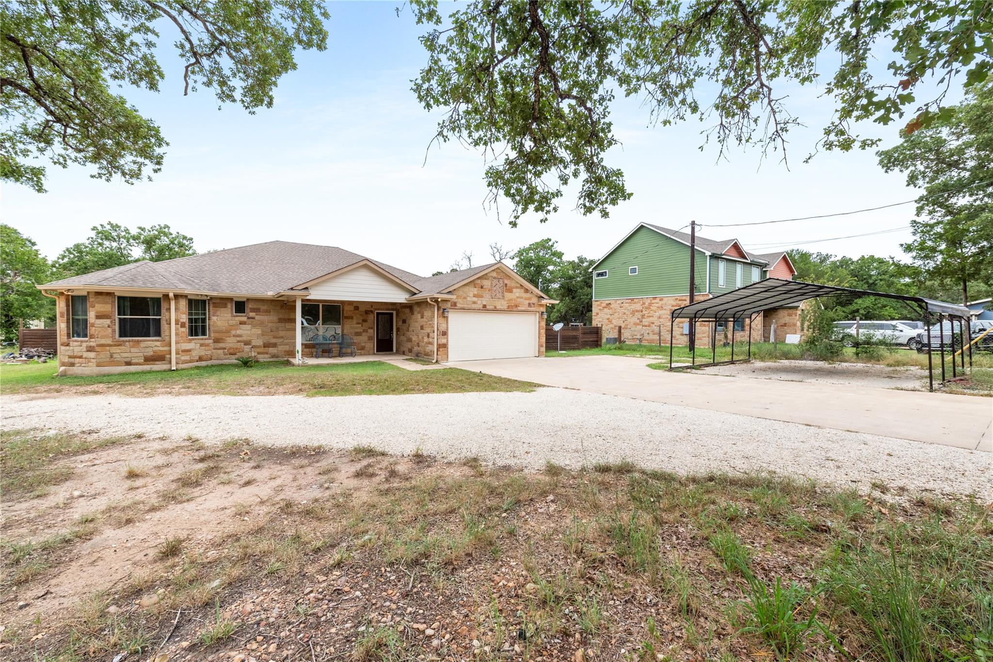 120 Leisure Ln, Cedar Creek, TX 78612