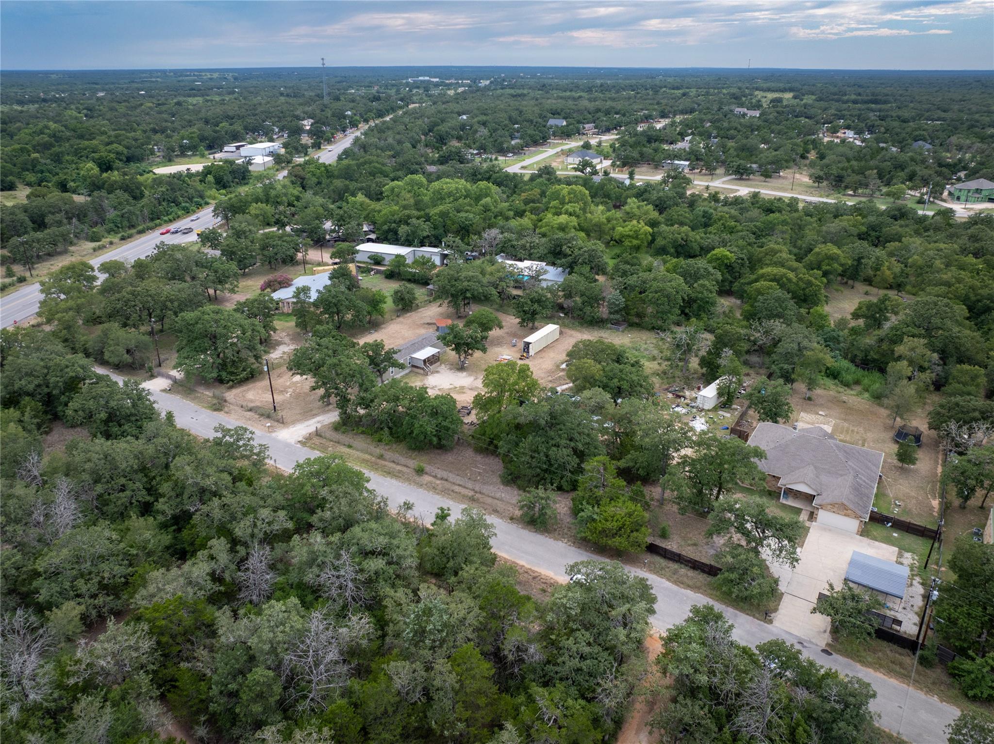 120 Leisure Ln, Cedar Creek, TX 78612