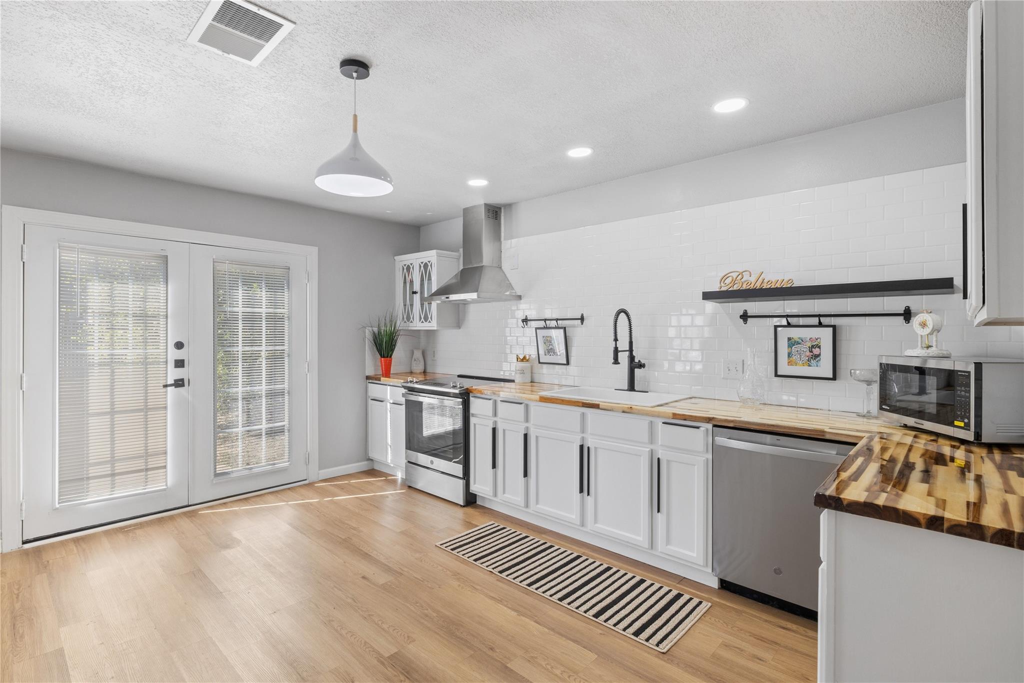 2411 Glen Field Dr, Cedar Park, TX 78613