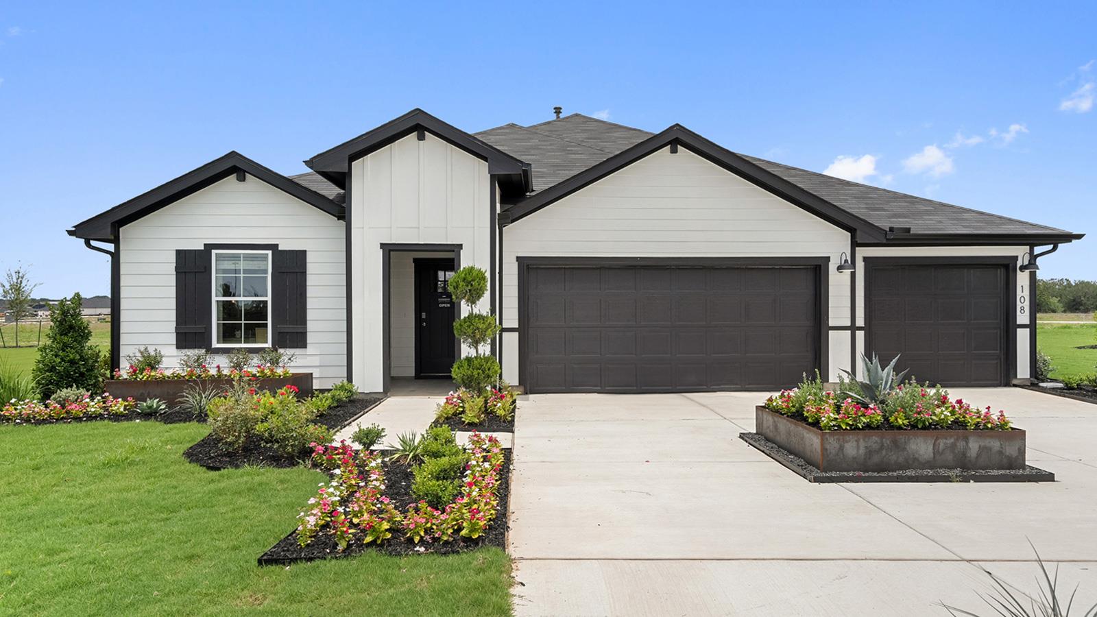 202 Great Northern Dr, Cedar Creek, TX 78612