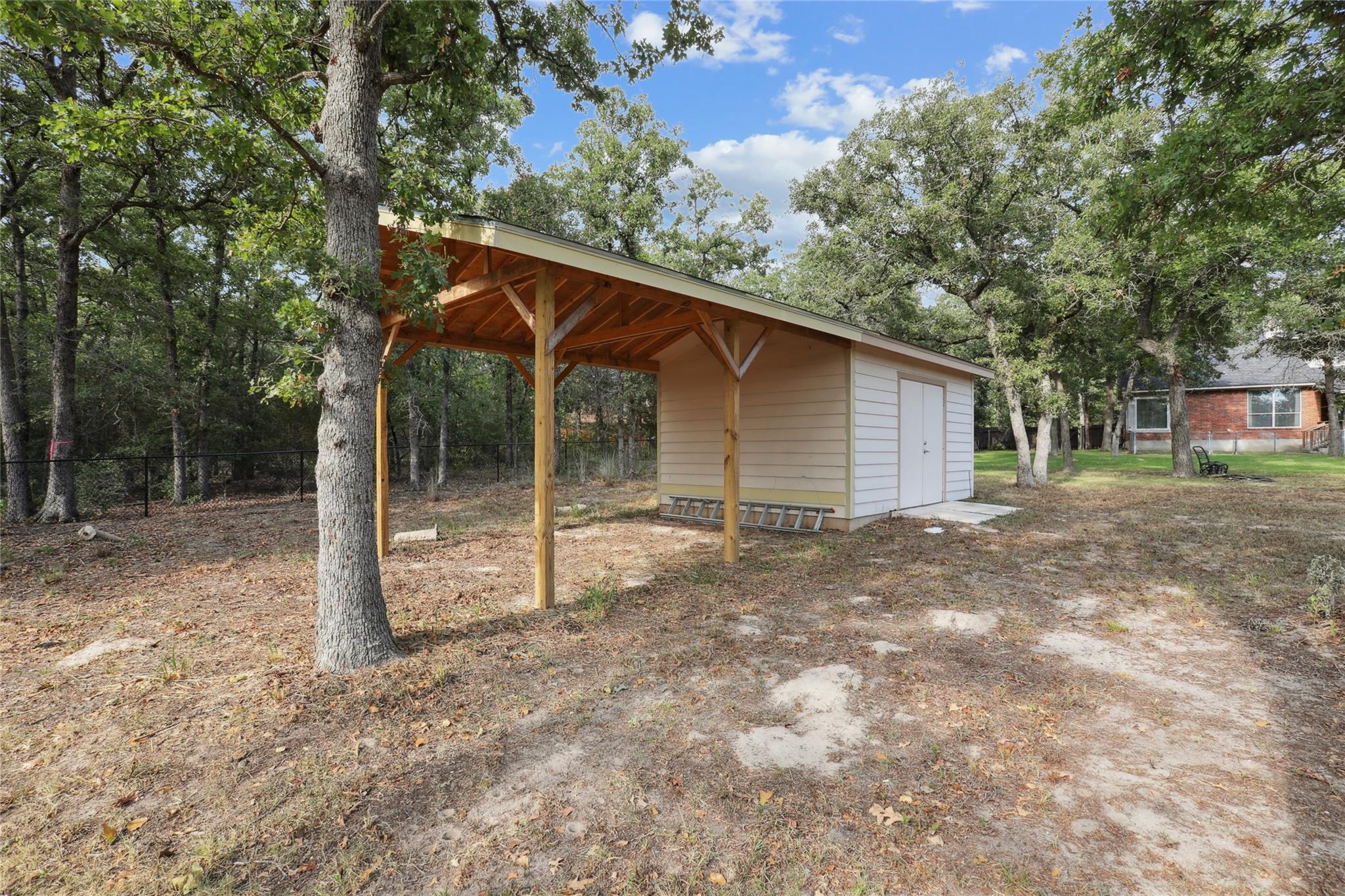 120 Juniper Trl, Elgin, TX 78621