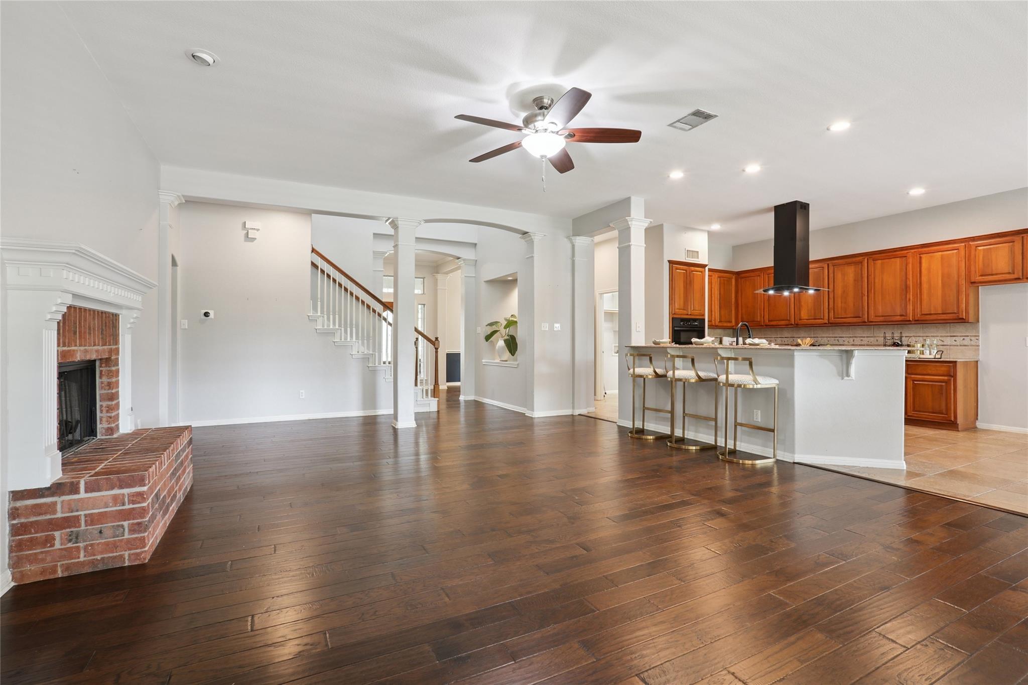 120 Juniper Trl, Elgin, TX 78621