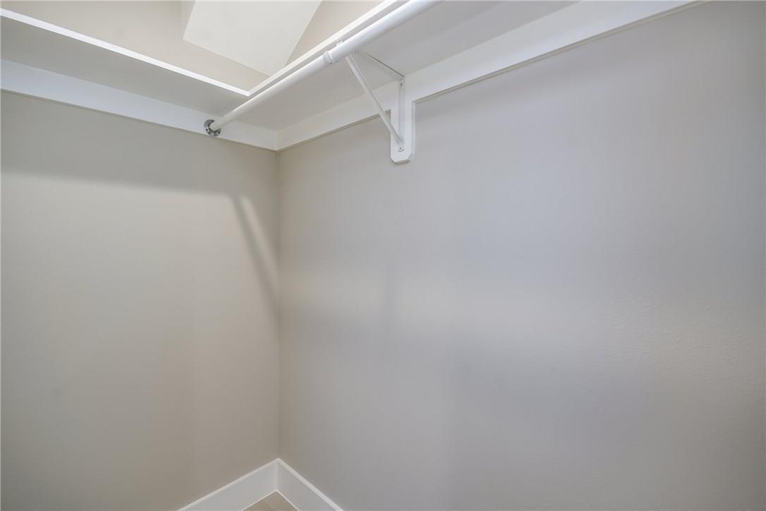 935 La Posada Dr # 142, Austin, TX 78752