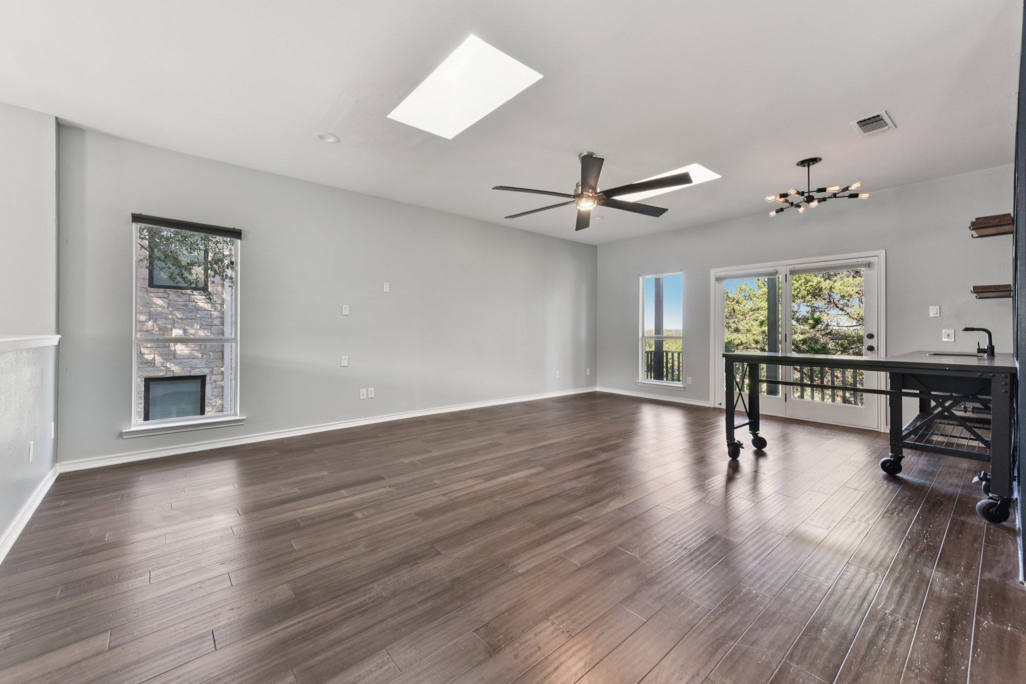 319 Hazeltine Dr, Lakeway, TX 78734