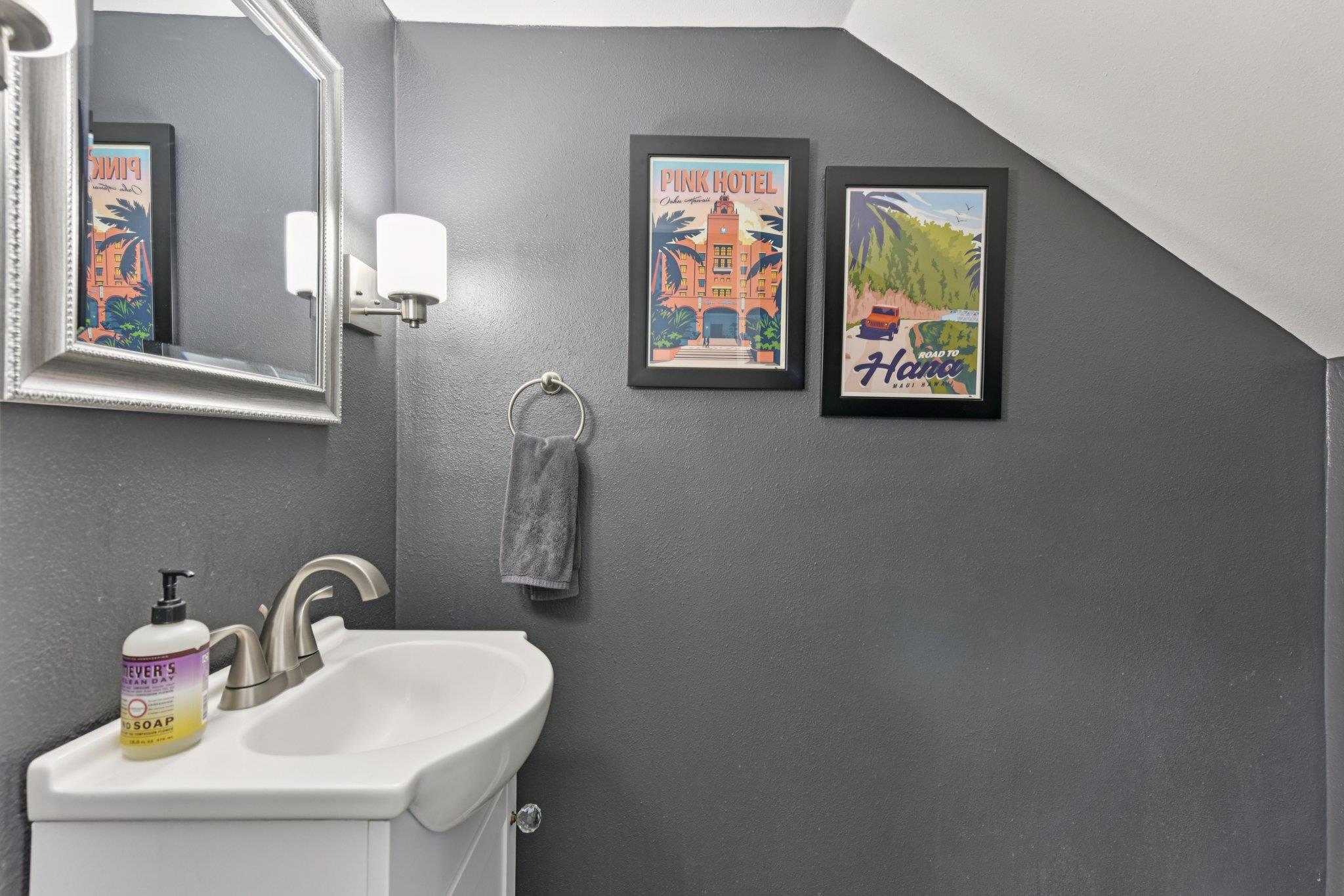 319 Hazeltine Dr, Lakeway, TX 78734