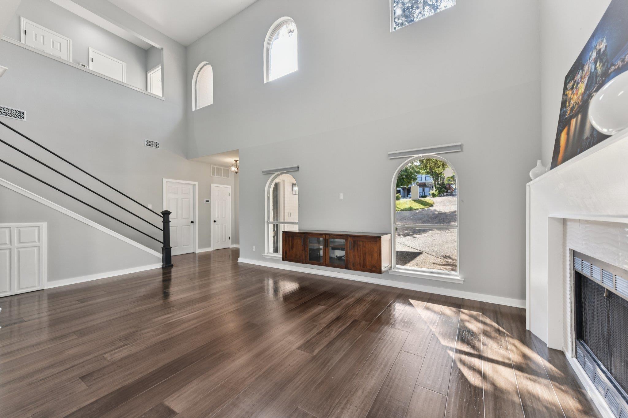 319 Hazeltine Dr, Lakeway, TX 78734