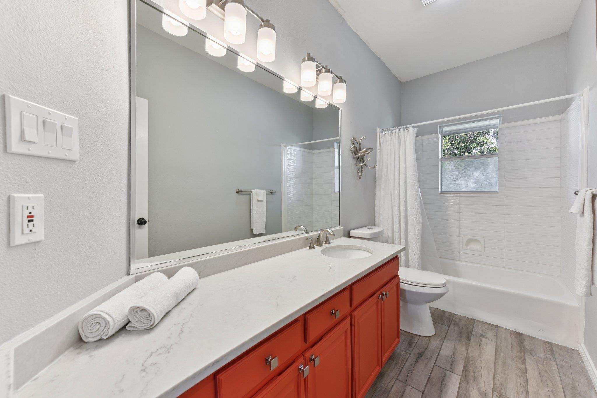 319 Hazeltine Dr, Lakeway, TX 78734