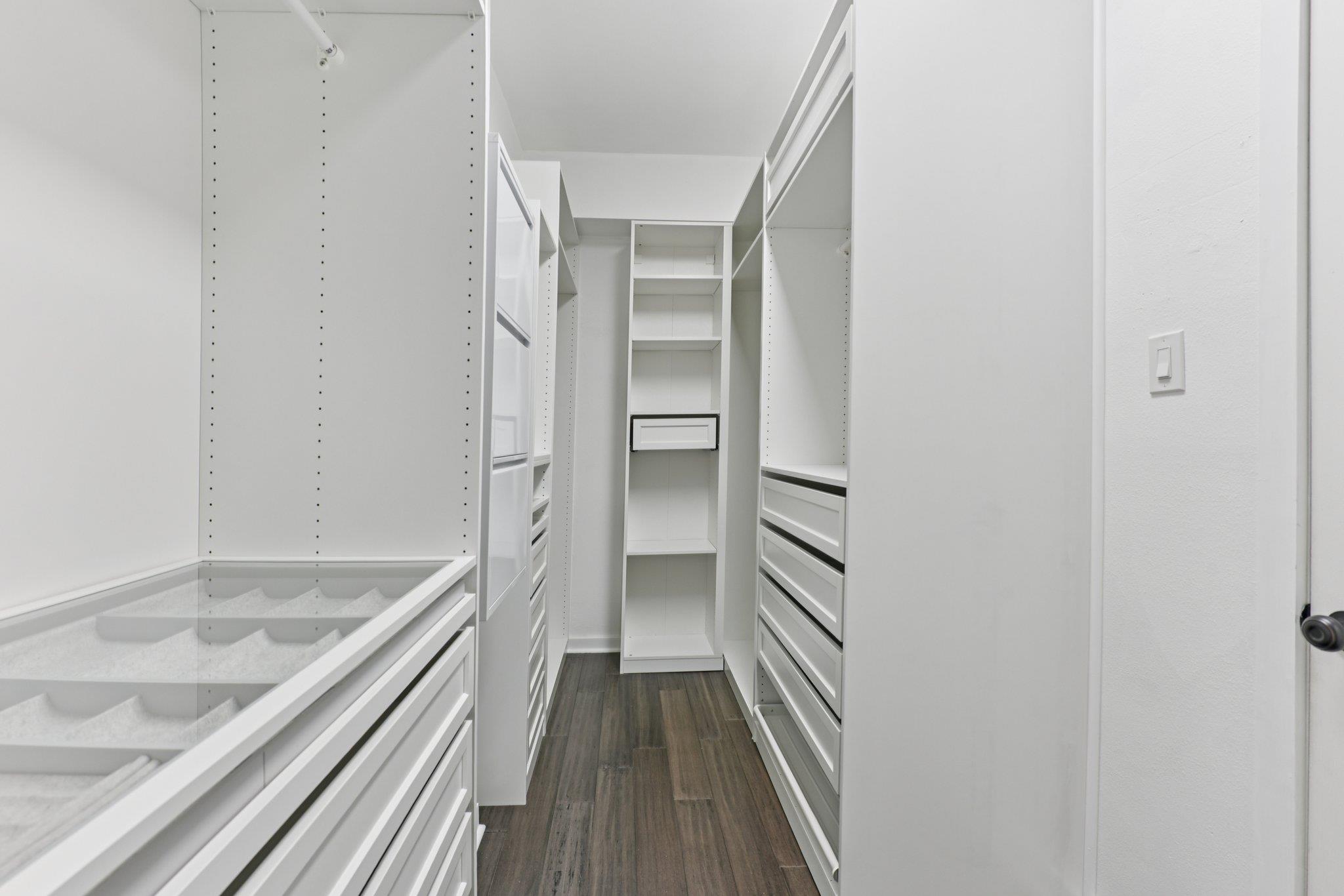 319 Hazeltine Dr, Lakeway, TX 78734