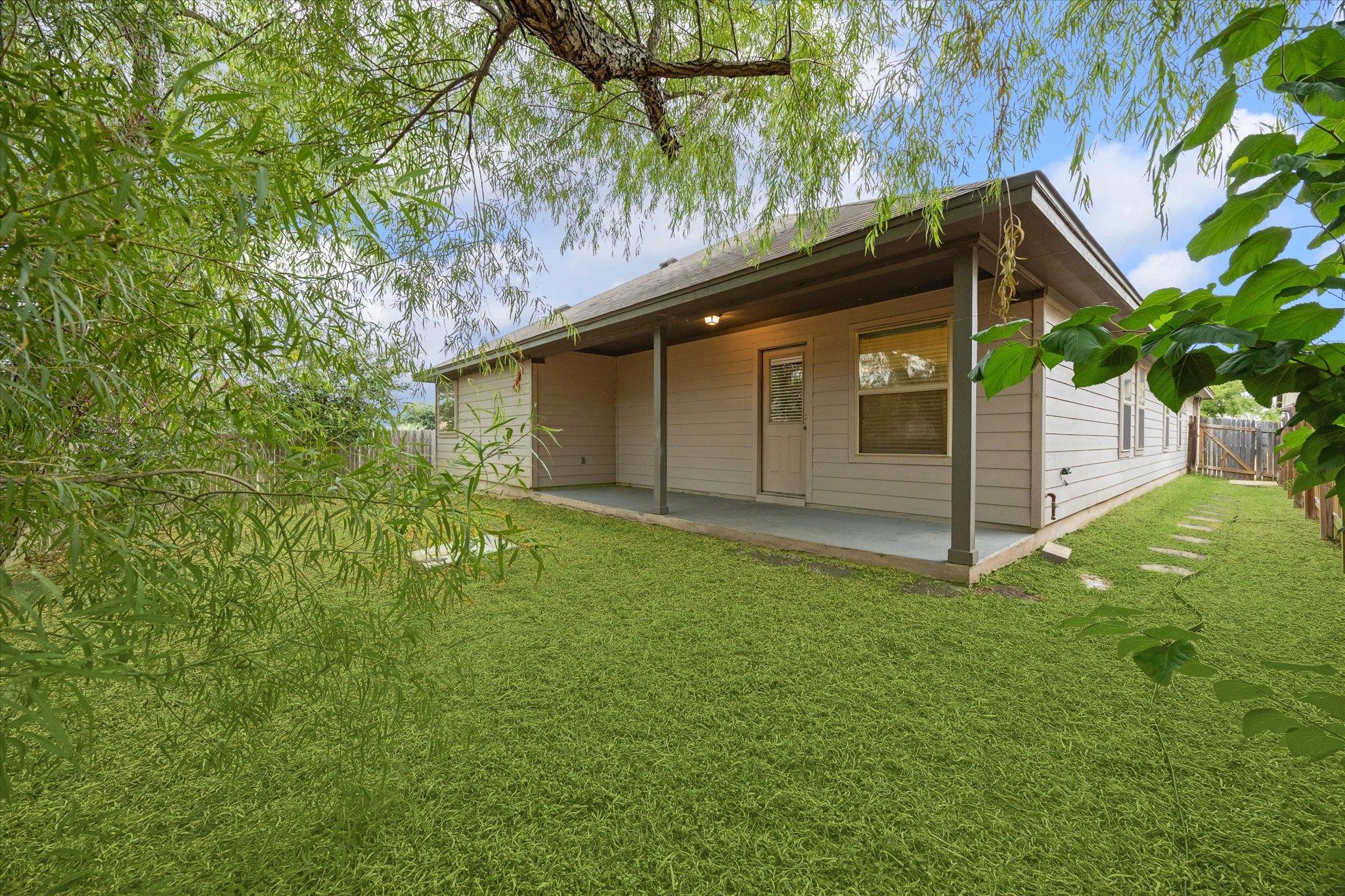 347 Noddy Rd, Buda, TX 78610