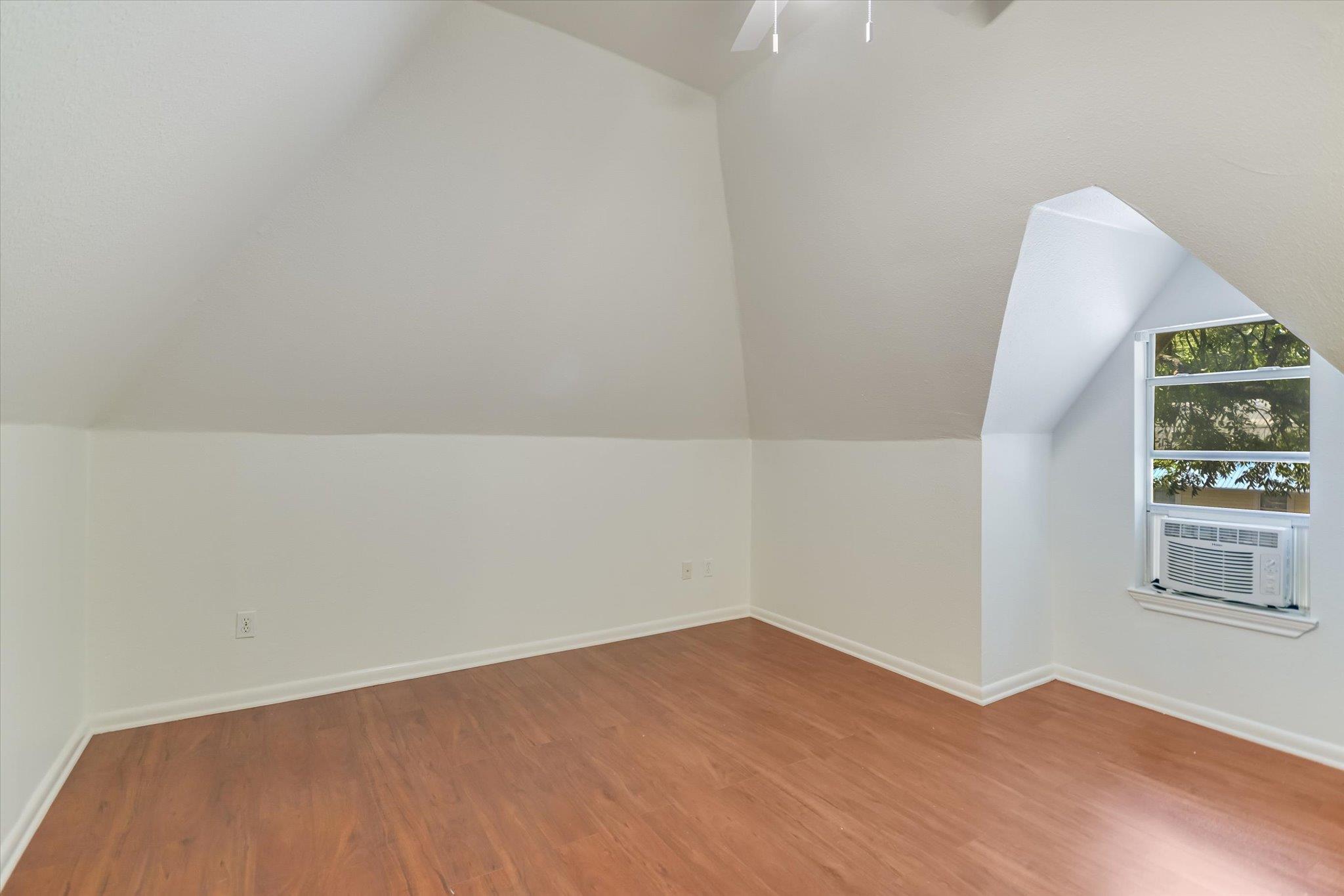 1110 W 22nd St # 16, Austin, TX 78705