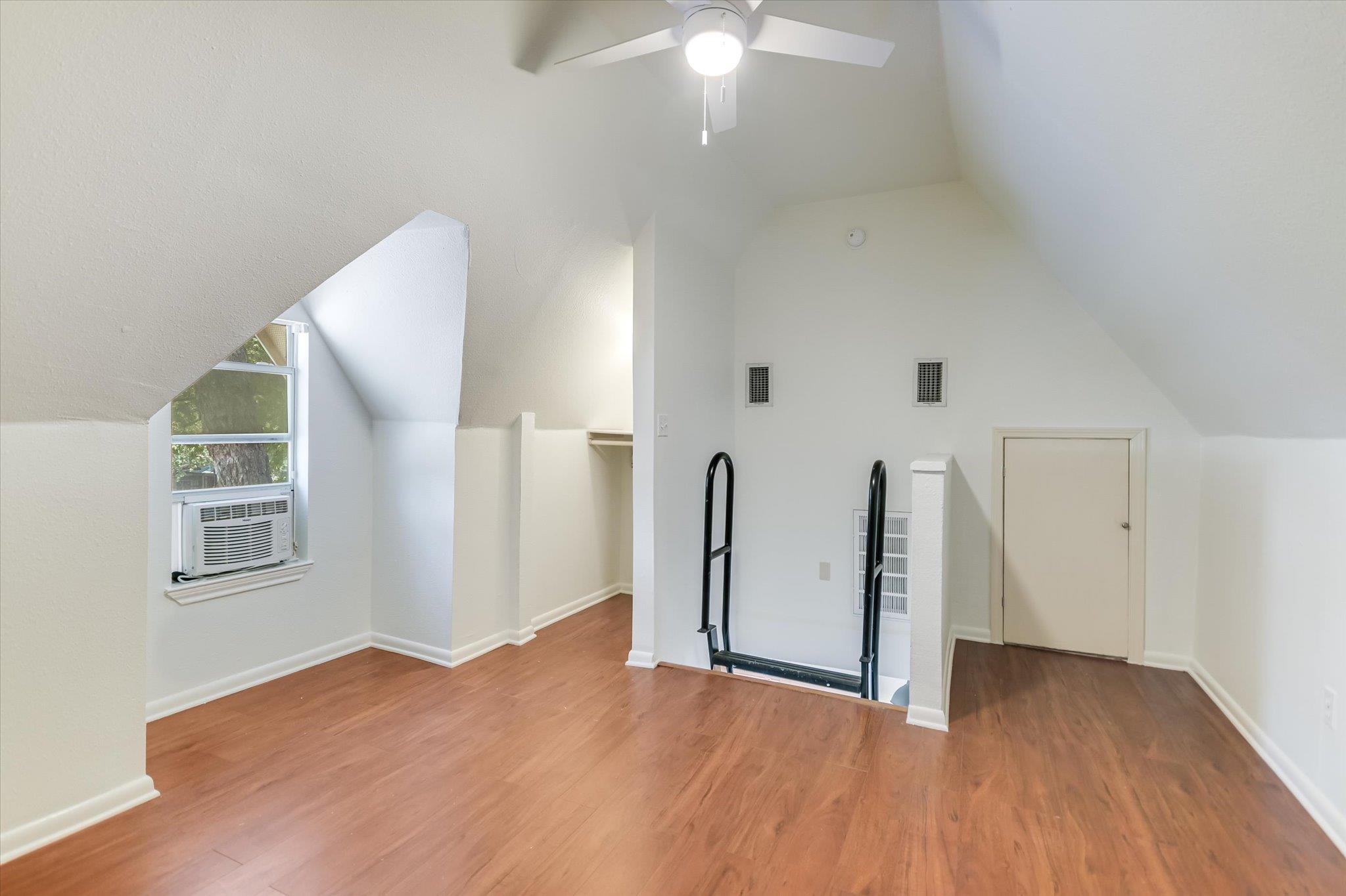 1110 W 22nd St # 16, Austin, TX 78705