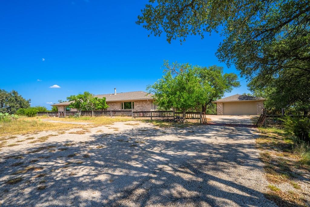 113 Indian Bluff Dr, Kerrville, TX 78028