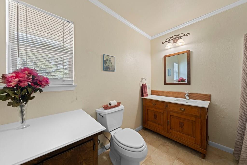 113 Indian Bluff Dr, Kerrville, TX 78028