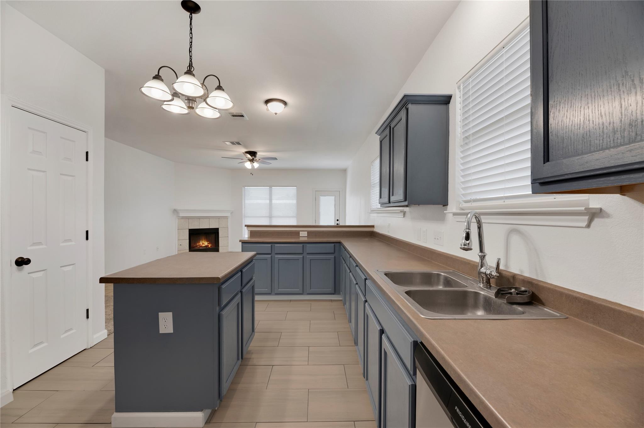 136 Shenandoah Trl, Elgin, TX 78621