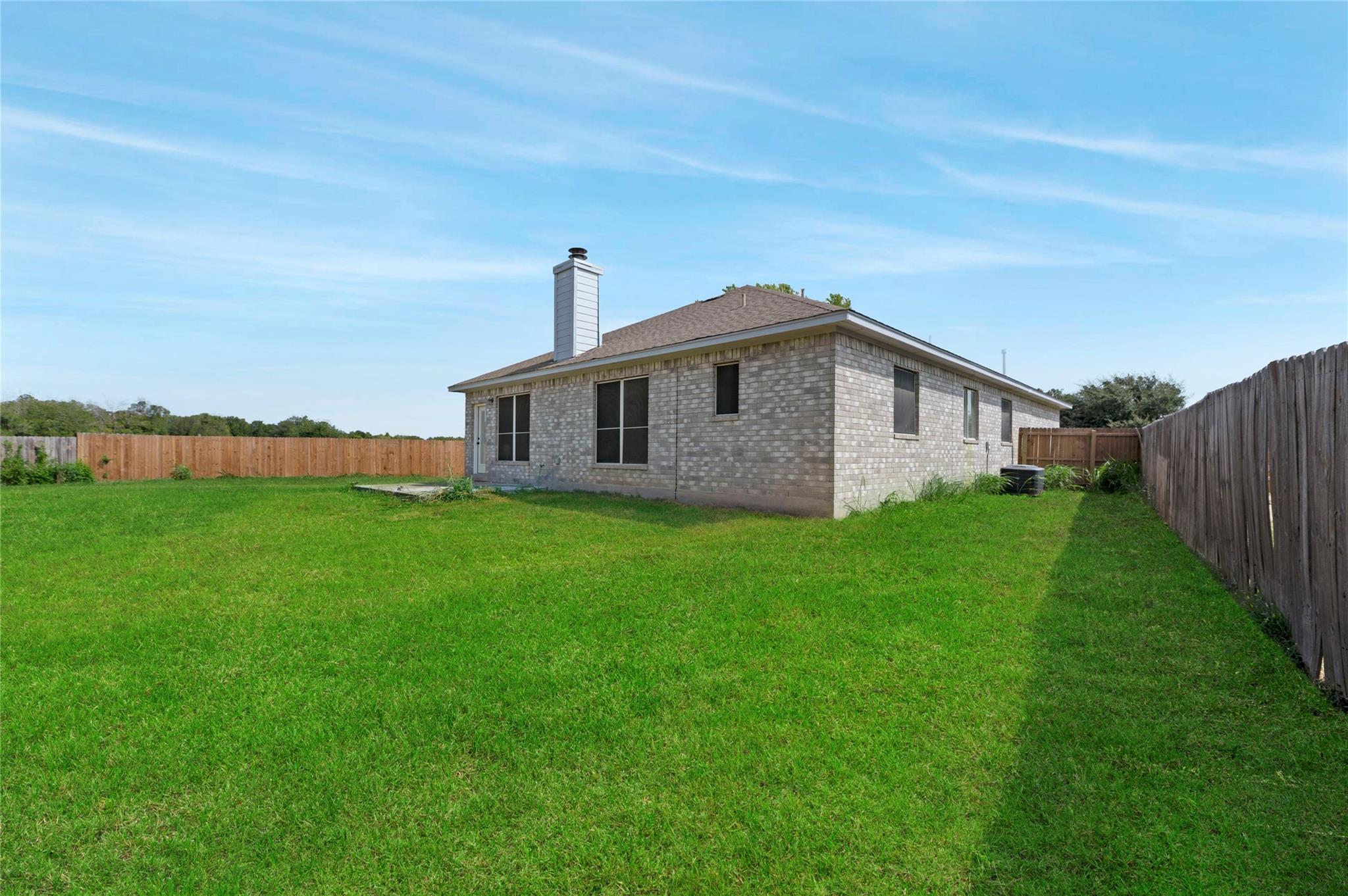 136 Shenandoah Trl, Elgin, TX 78621