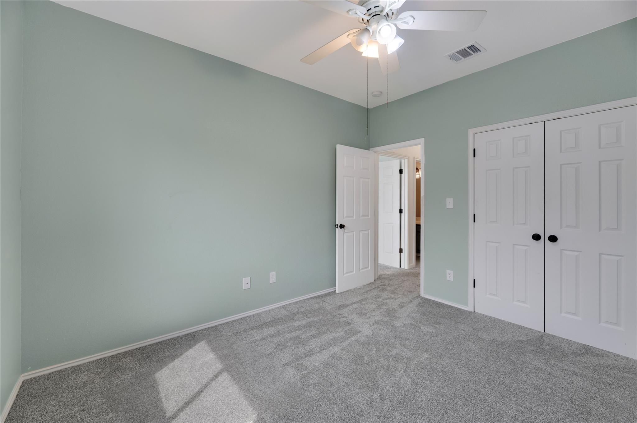 136 Shenandoah Trl, Elgin, TX 78621