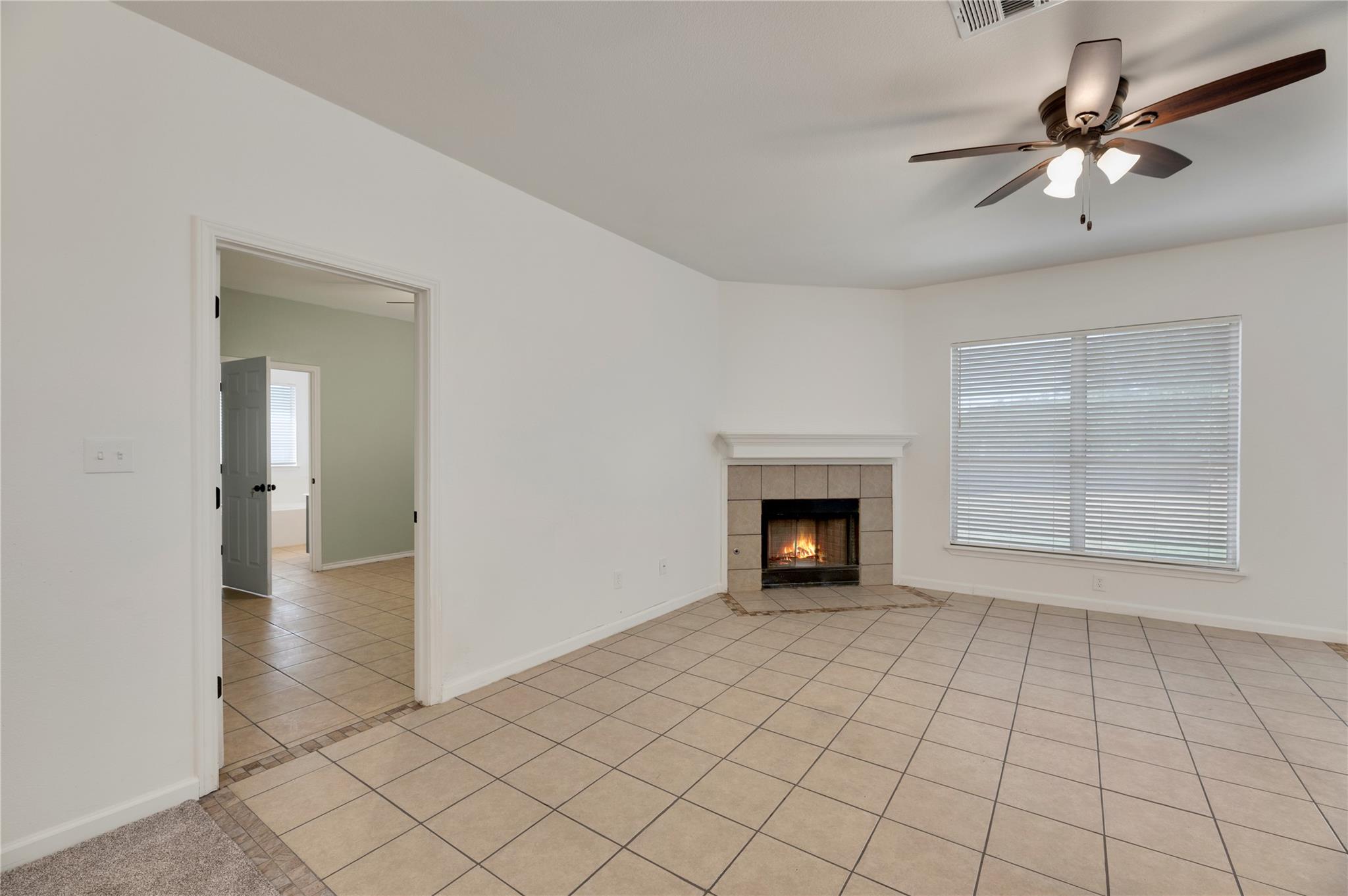 136 Shenandoah Trl, Elgin, TX 78621