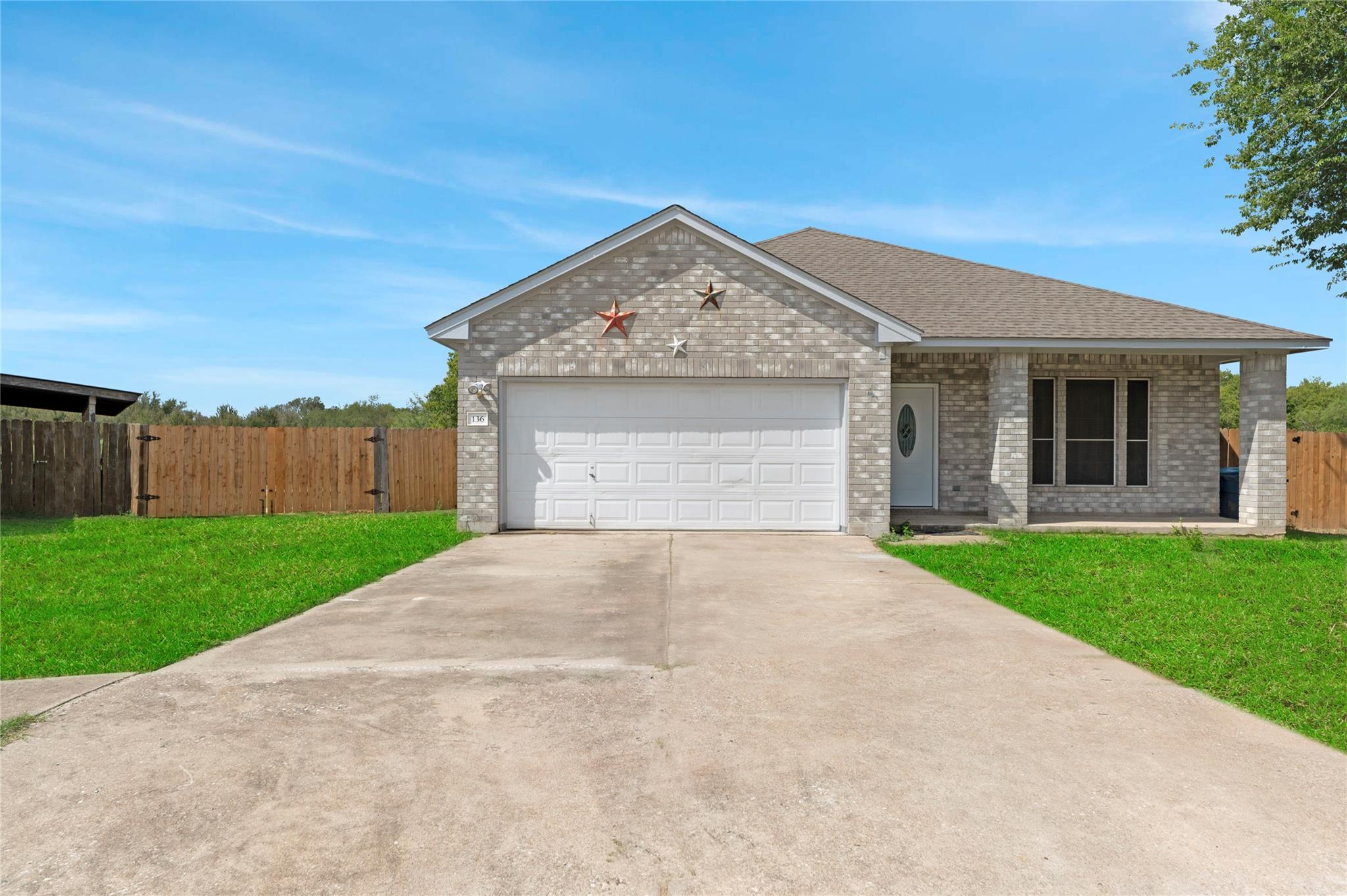 136 Shenandoah Trl, Elgin, TX 78621