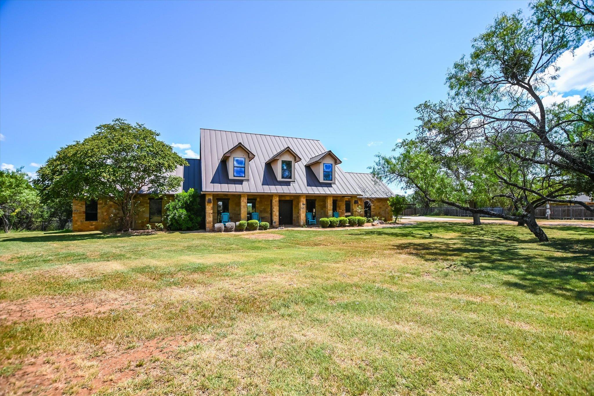 104 The Hills Ln, Horseshoe Bay, TX 78657