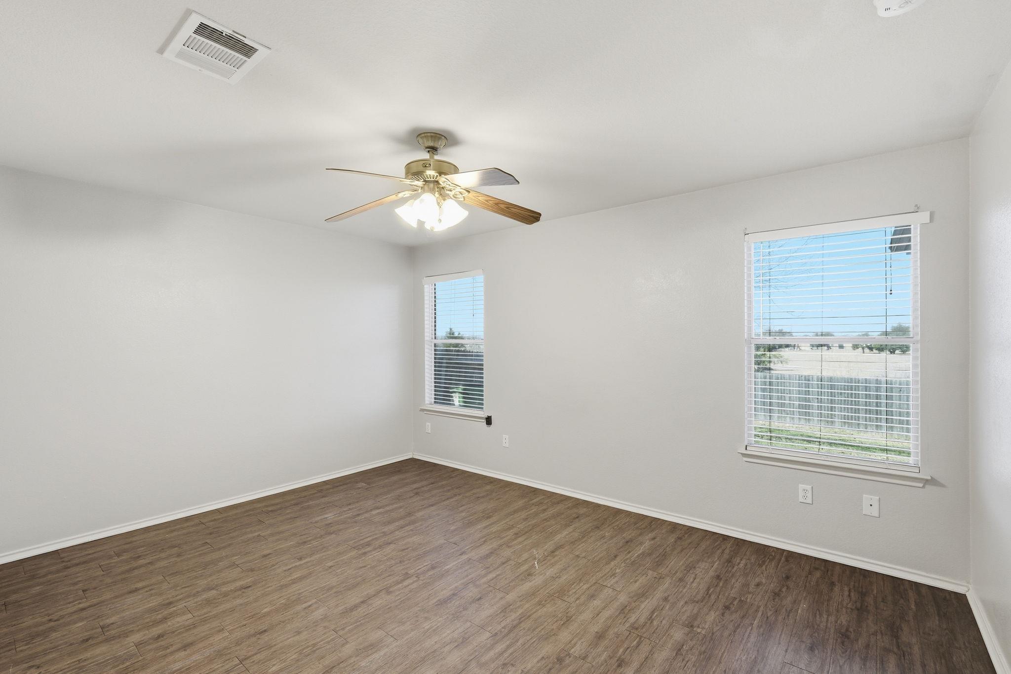 13516 Lyndon B. Johnson, Manor, TX 78653