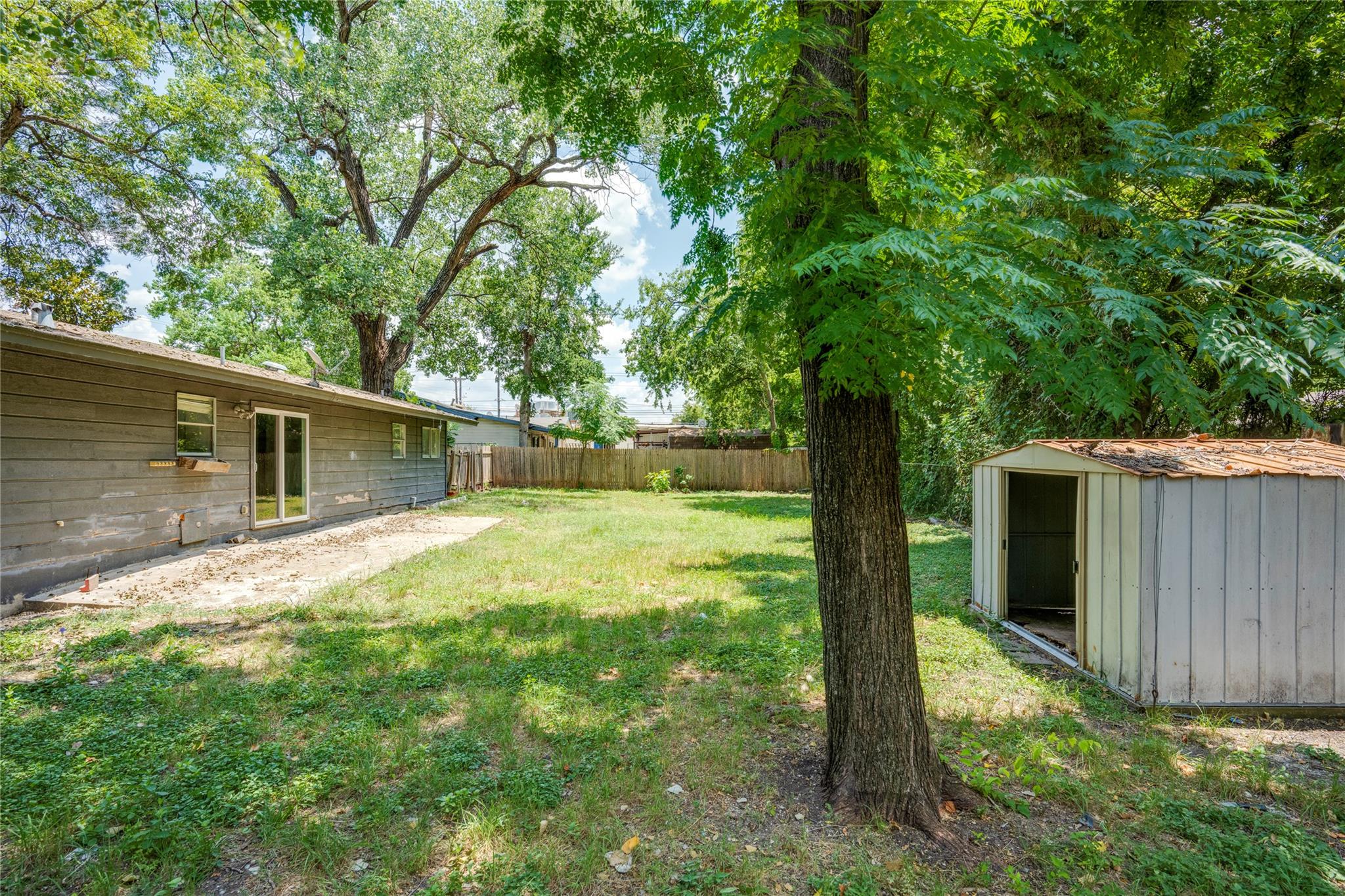 809 Neans Dr, Austin, TX 78758