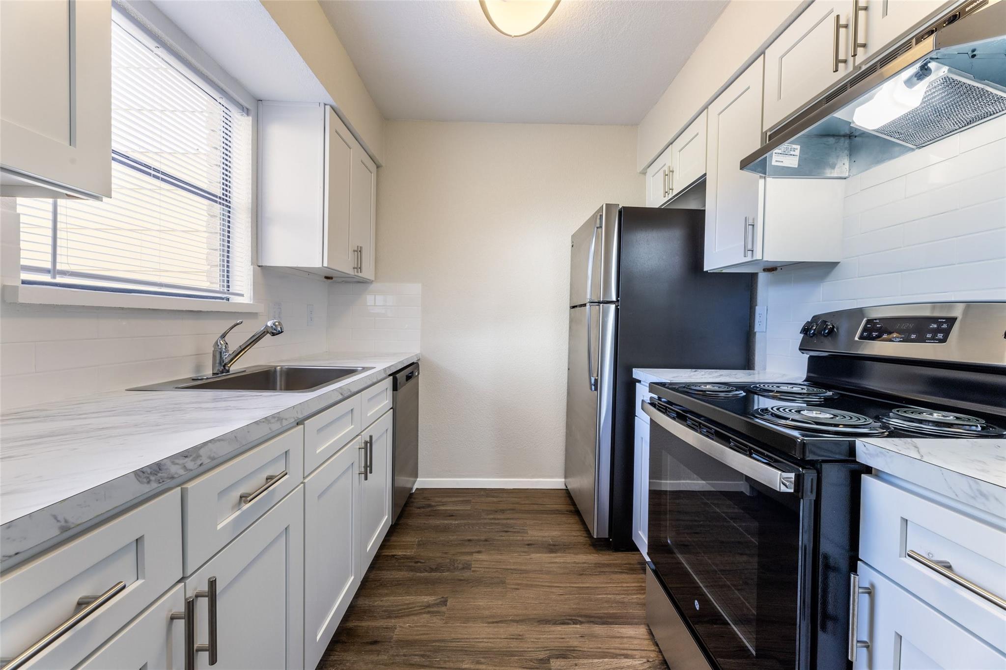 210 Lake Dr W # 116, Taylor, TX 76574