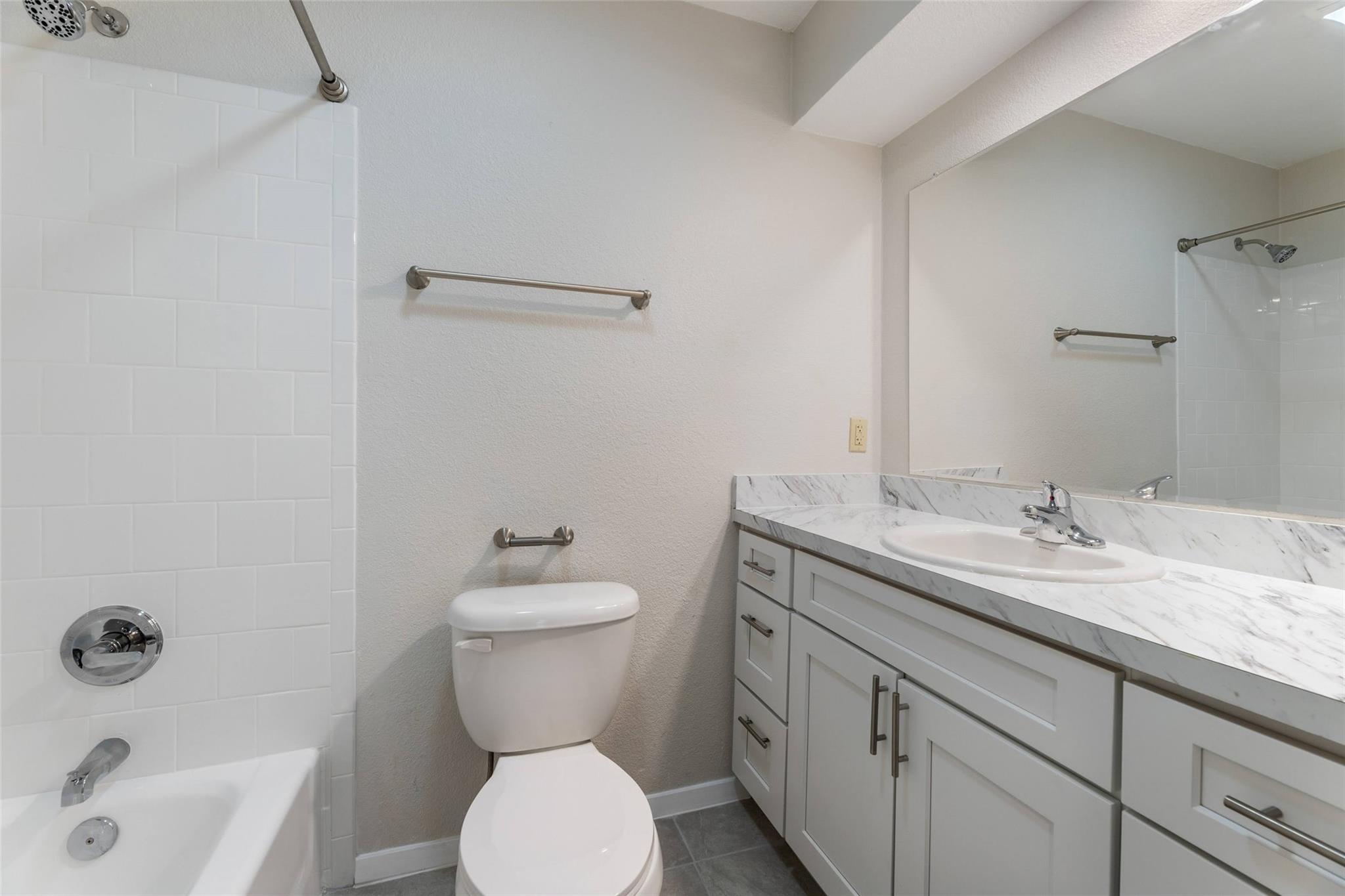 210 Lake Dr W # 116, Taylor, TX 76574