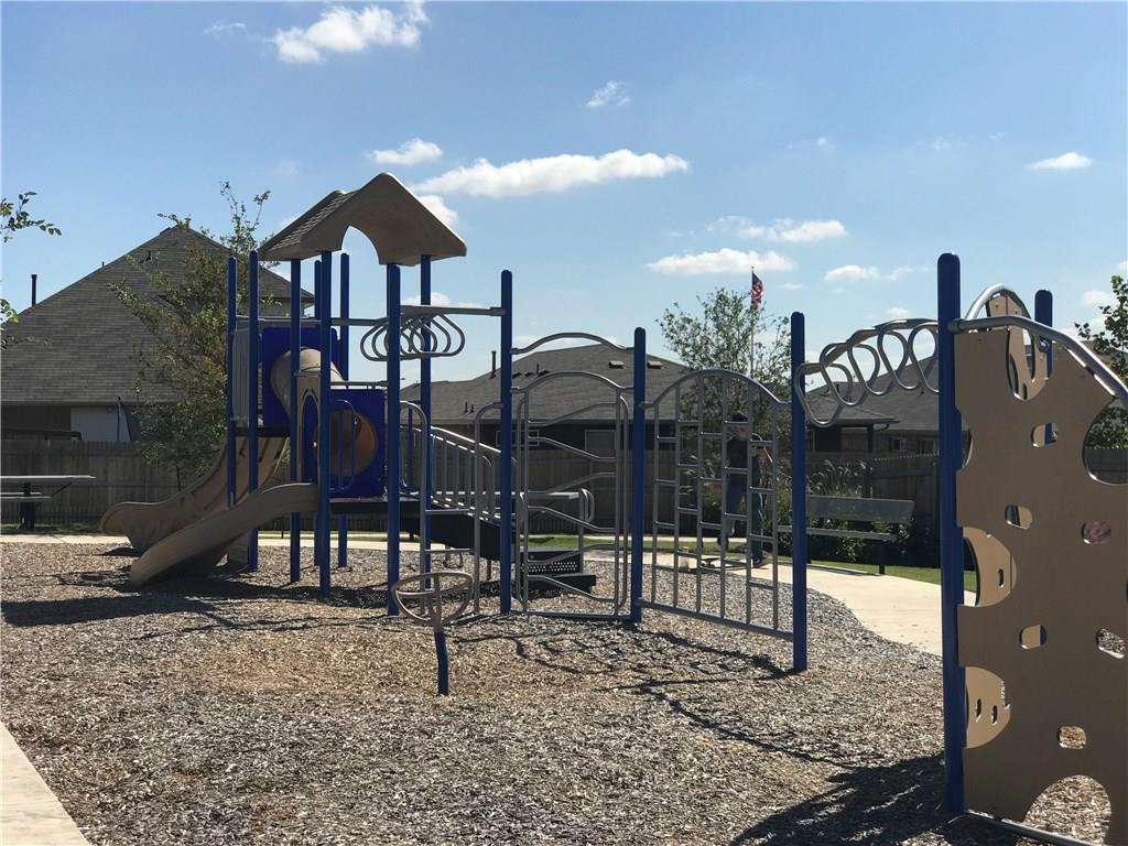 151 Chickadee Cv, Kyle, TX 78640