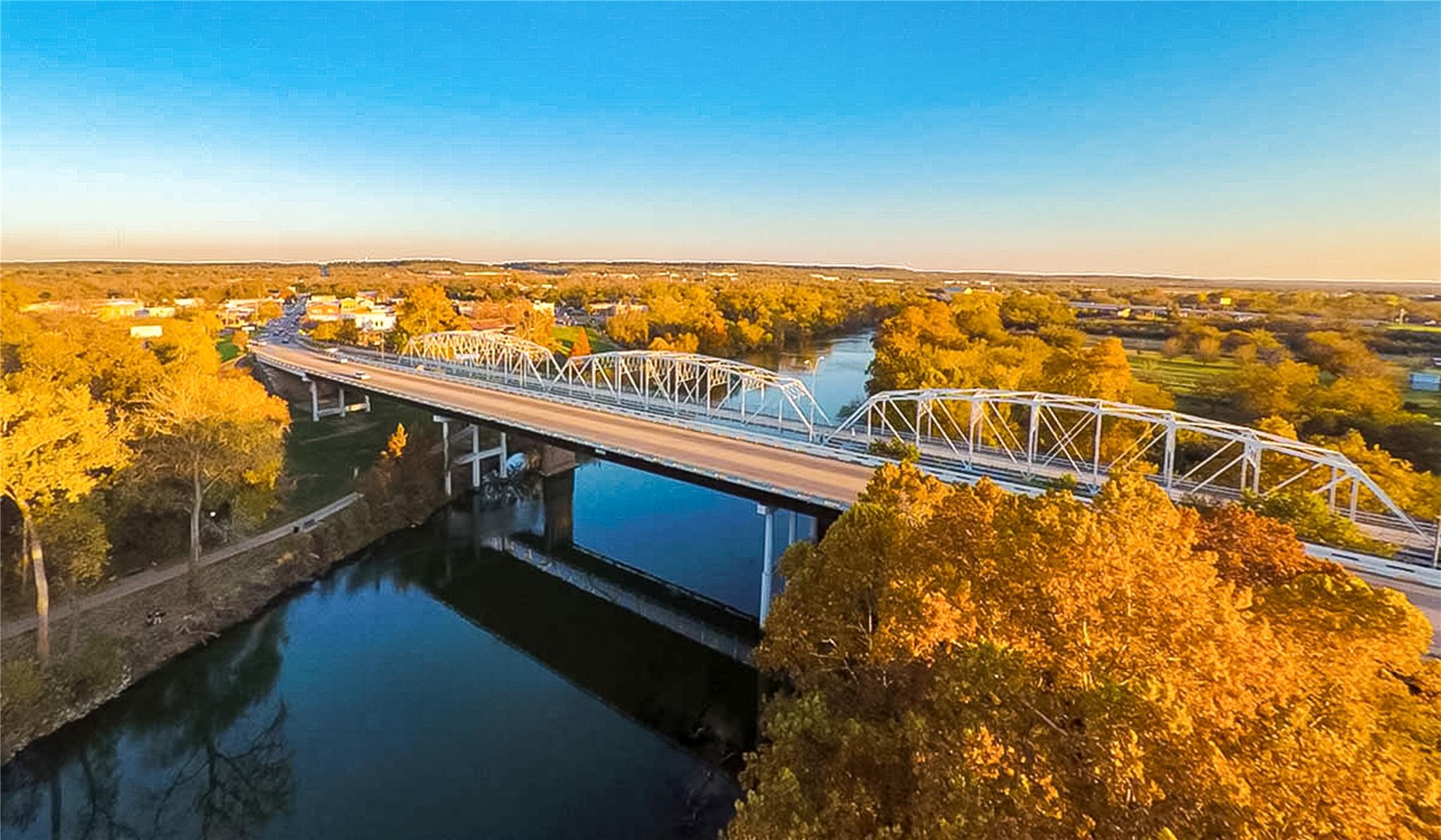 170 Akaloa Ln, Bastrop, TX 78602