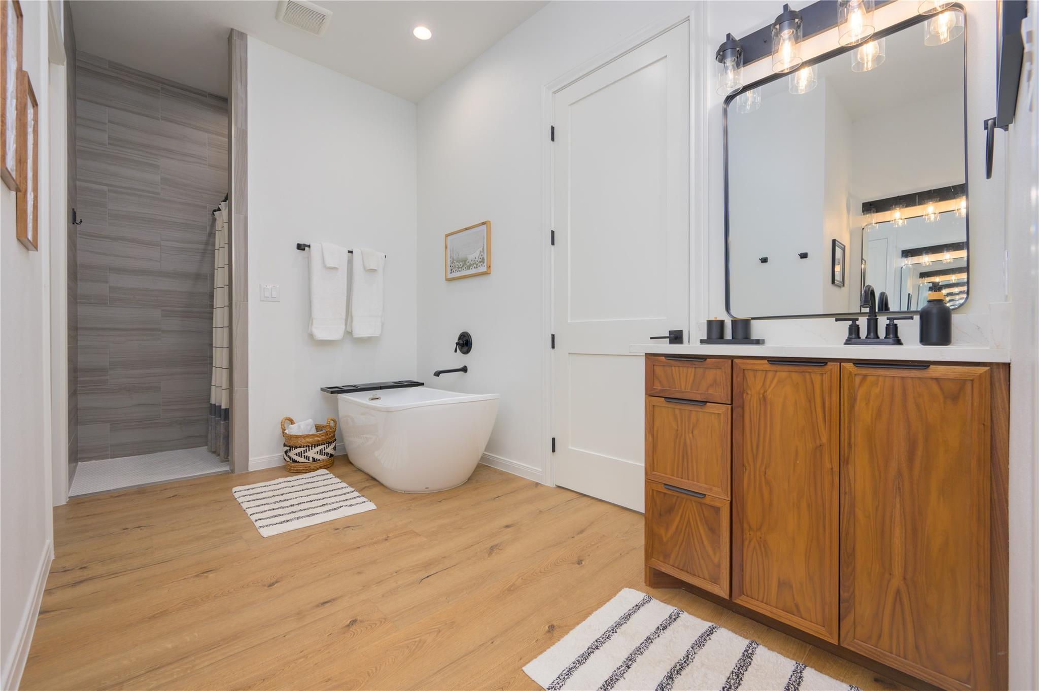 170 Akaloa Ln, Bastrop, TX 78602