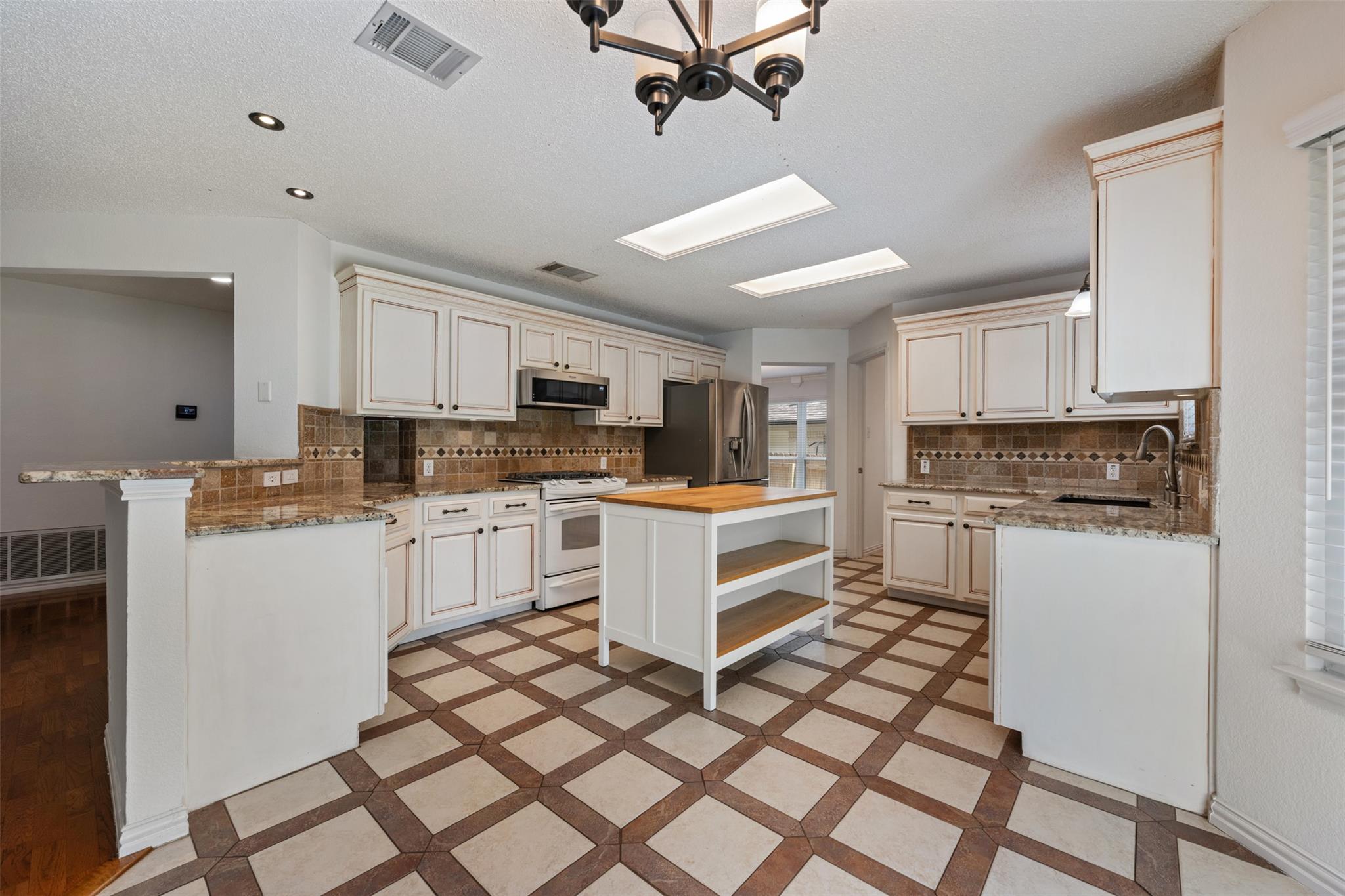 3635 Flora Vista Loop, Round Rock, TX 78681