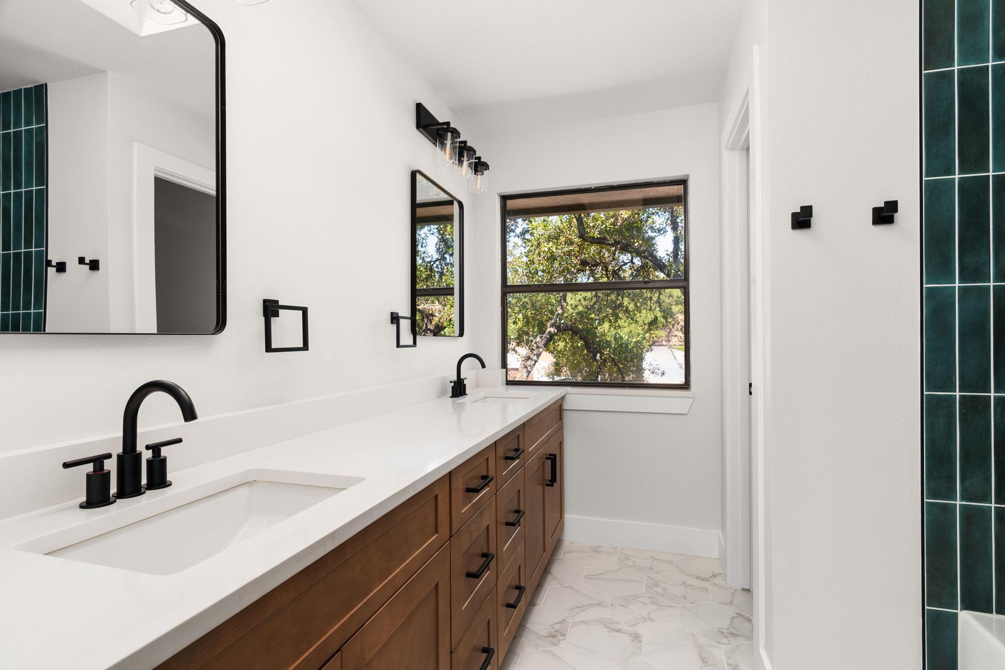 10905 Chateau Hl, Austin, TX 78750