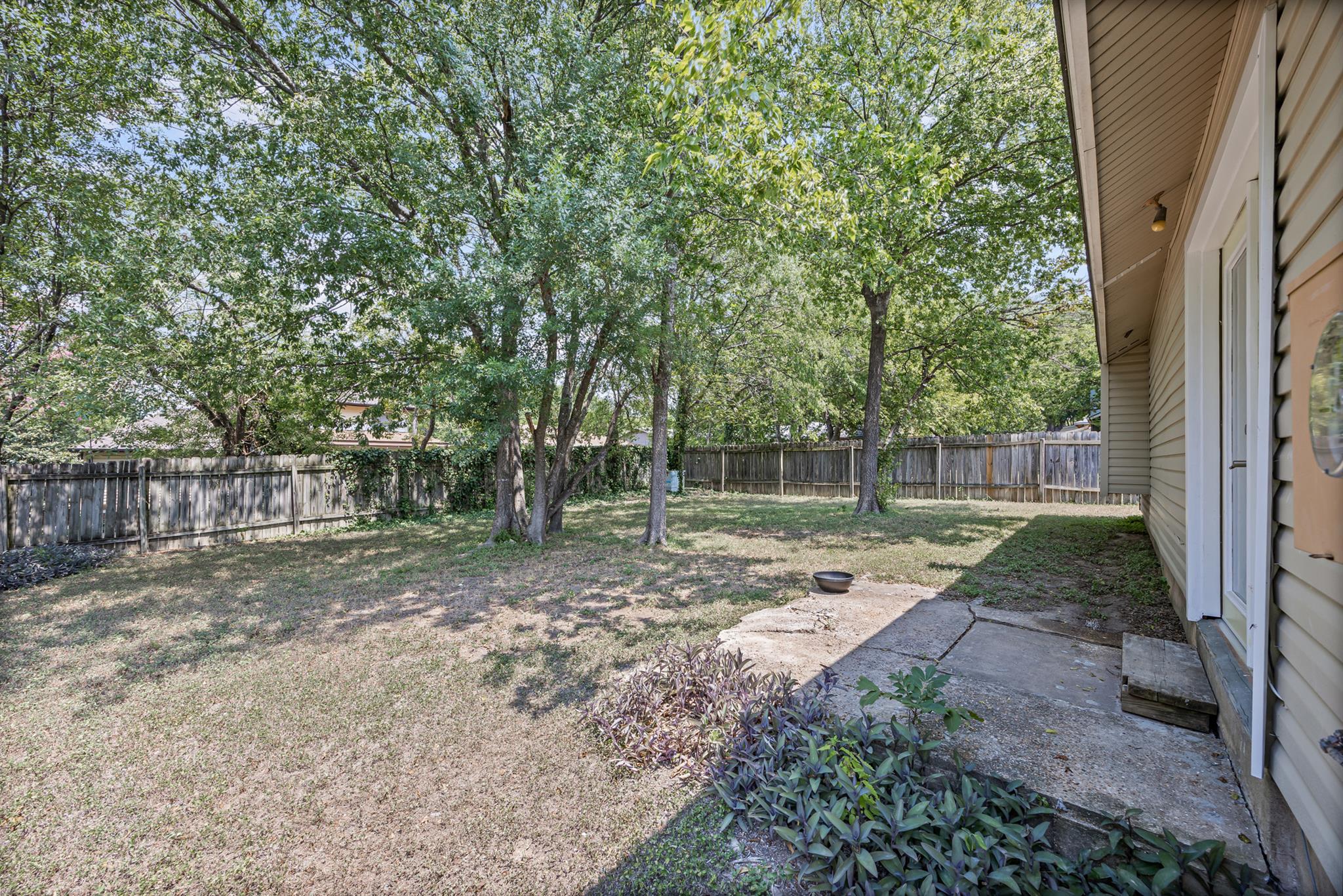 1206 S Trace Dr, Austin, TX 78745