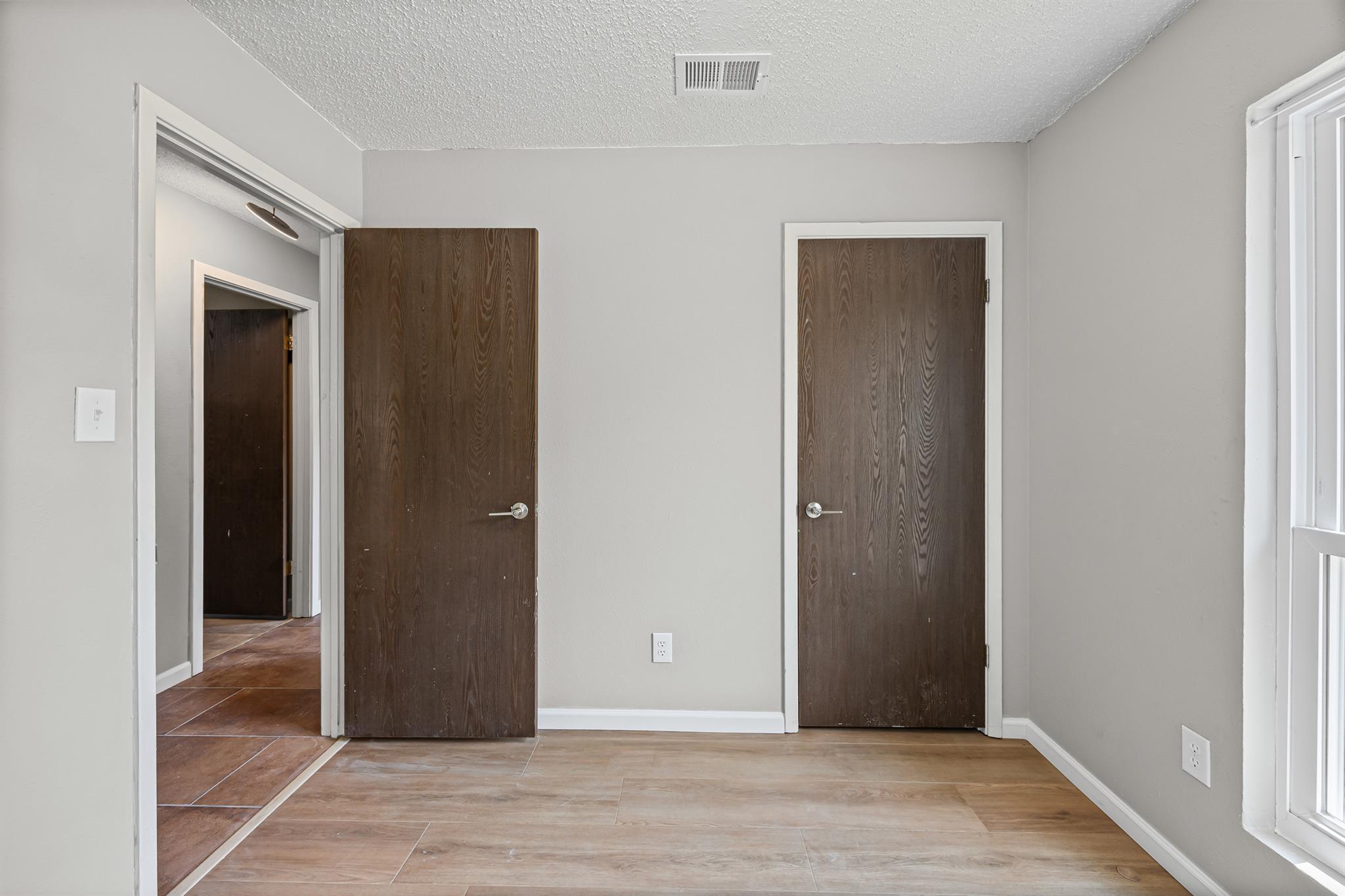 1206 S Trace Dr, Austin, TX 78745