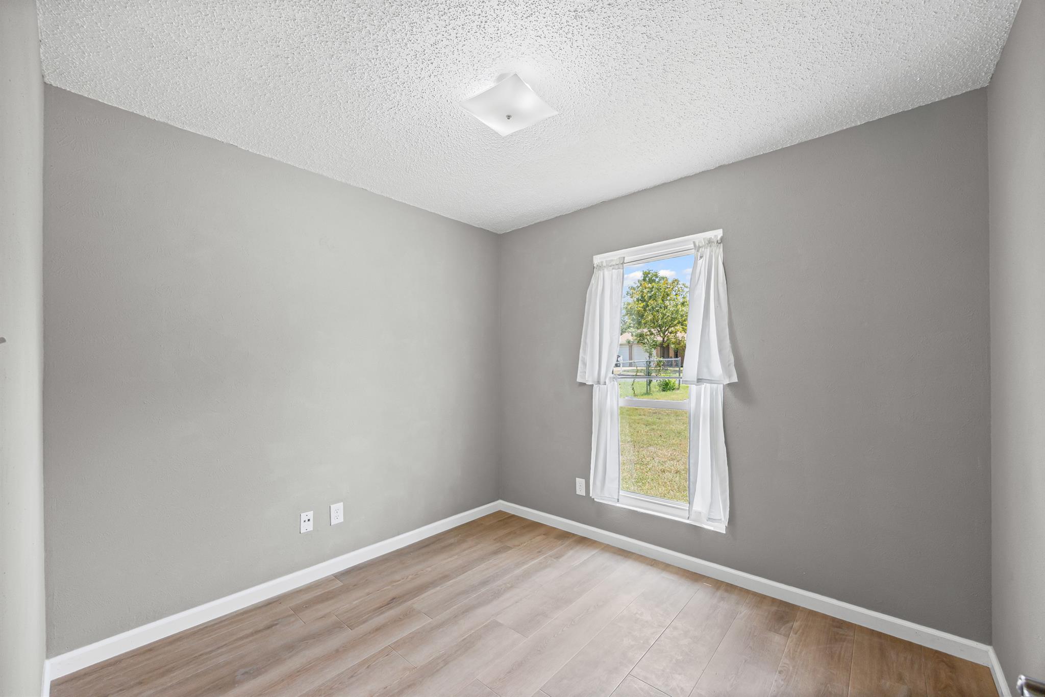 1206 S Trace Dr, Austin, TX 78745