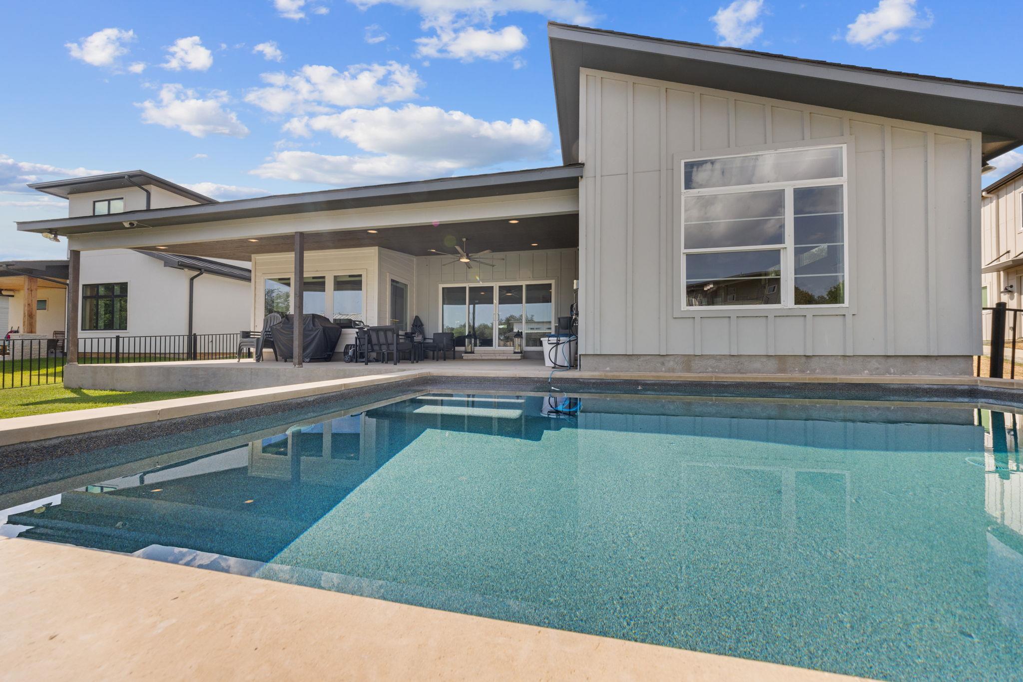 303 Robin Hood Ln, Granite Shoals, TX 78654