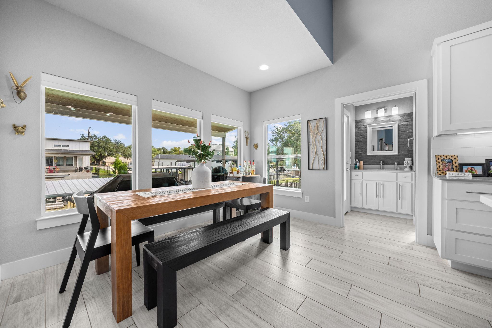 303 Robin Hood Ln, Granite Shoals, TX 78654