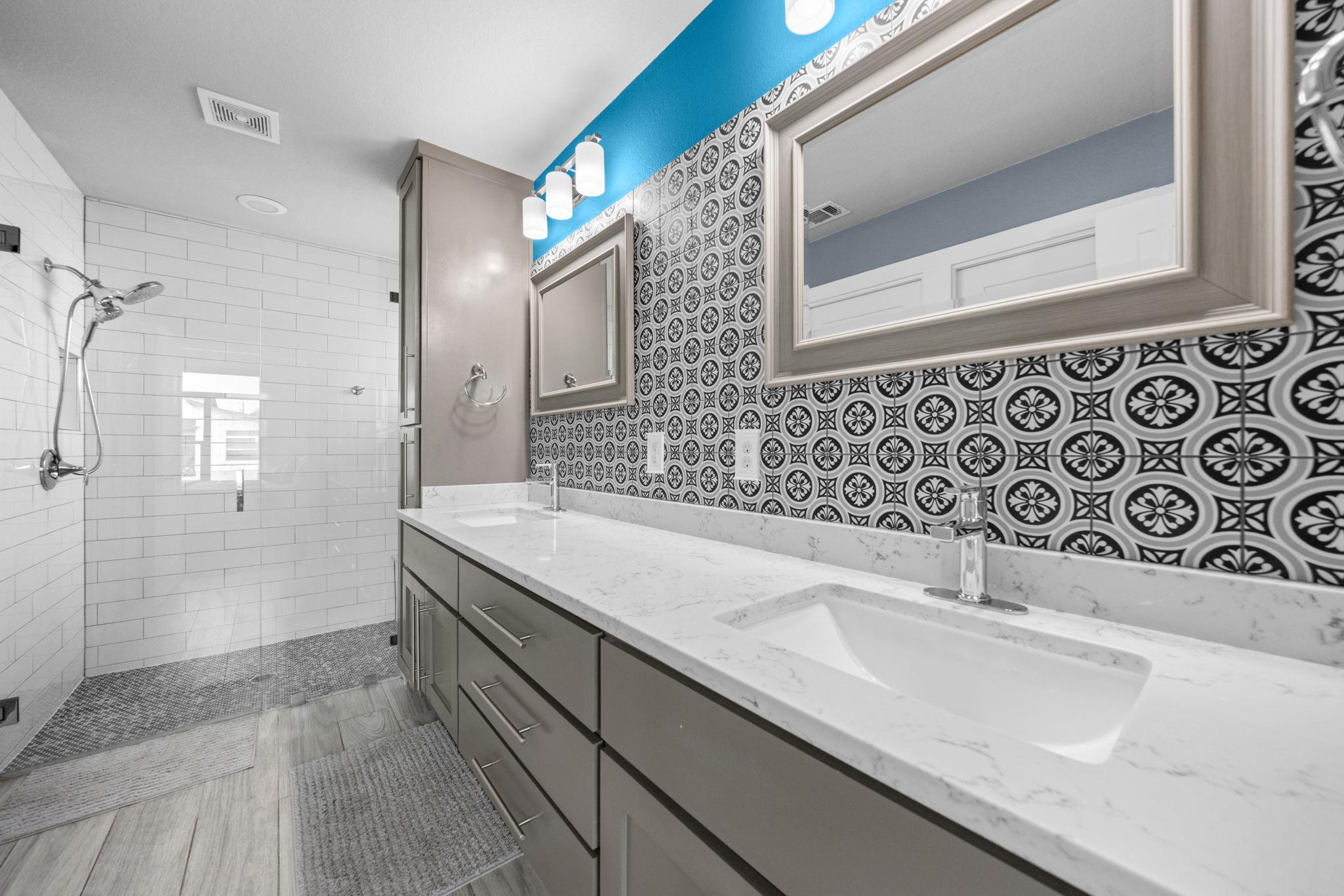 303 Robin Hood Ln, Granite Shoals, TX 78654