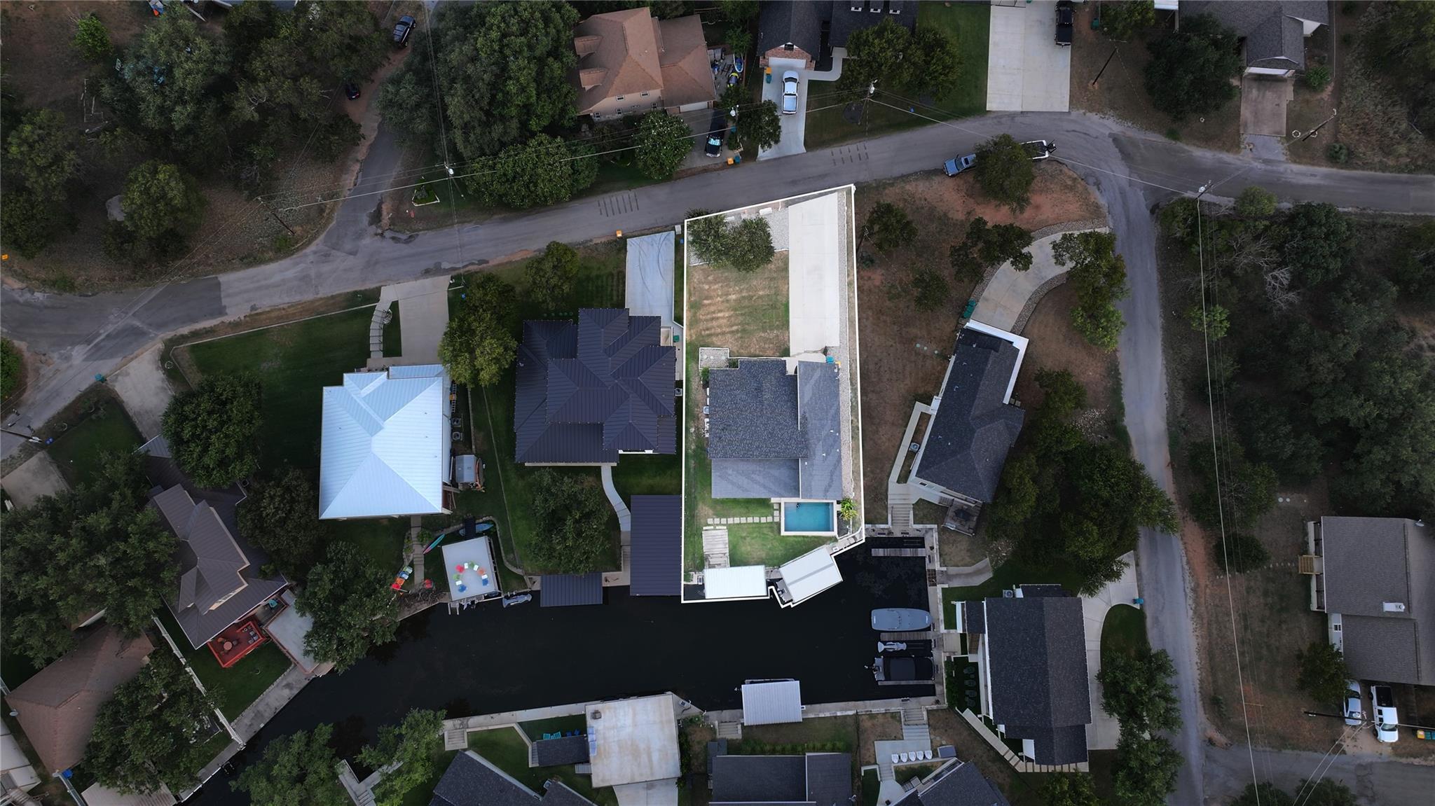 303 Robin Hood Ln, Granite Shoals, TX 78654