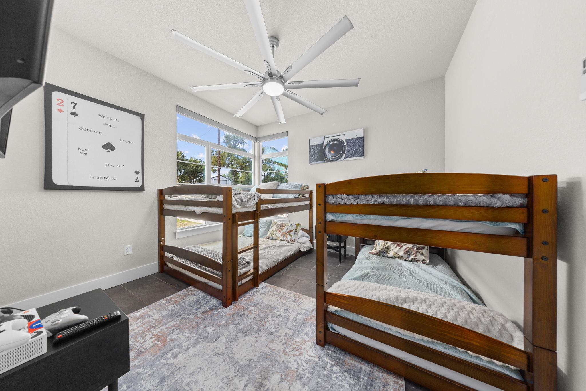 303 Robin Hood Ln, Granite Shoals, TX 78654