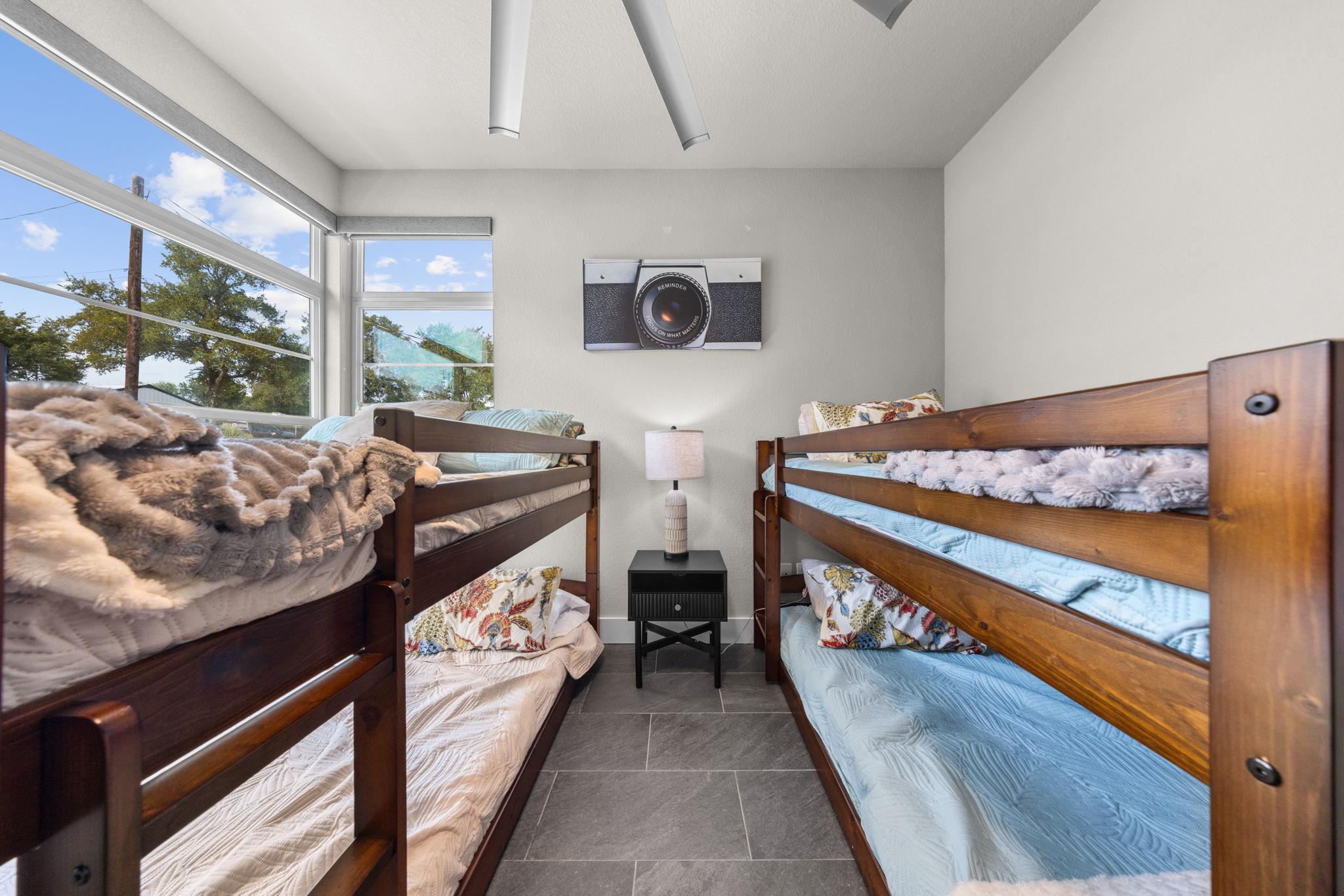 303 Robin Hood Ln, Granite Shoals, TX 78654