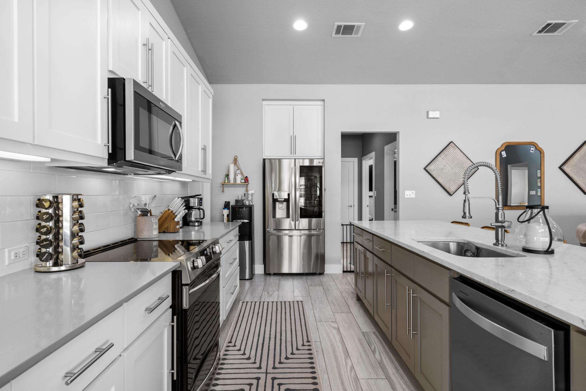 303 Robin Hood Ln, Granite Shoals, TX 78654