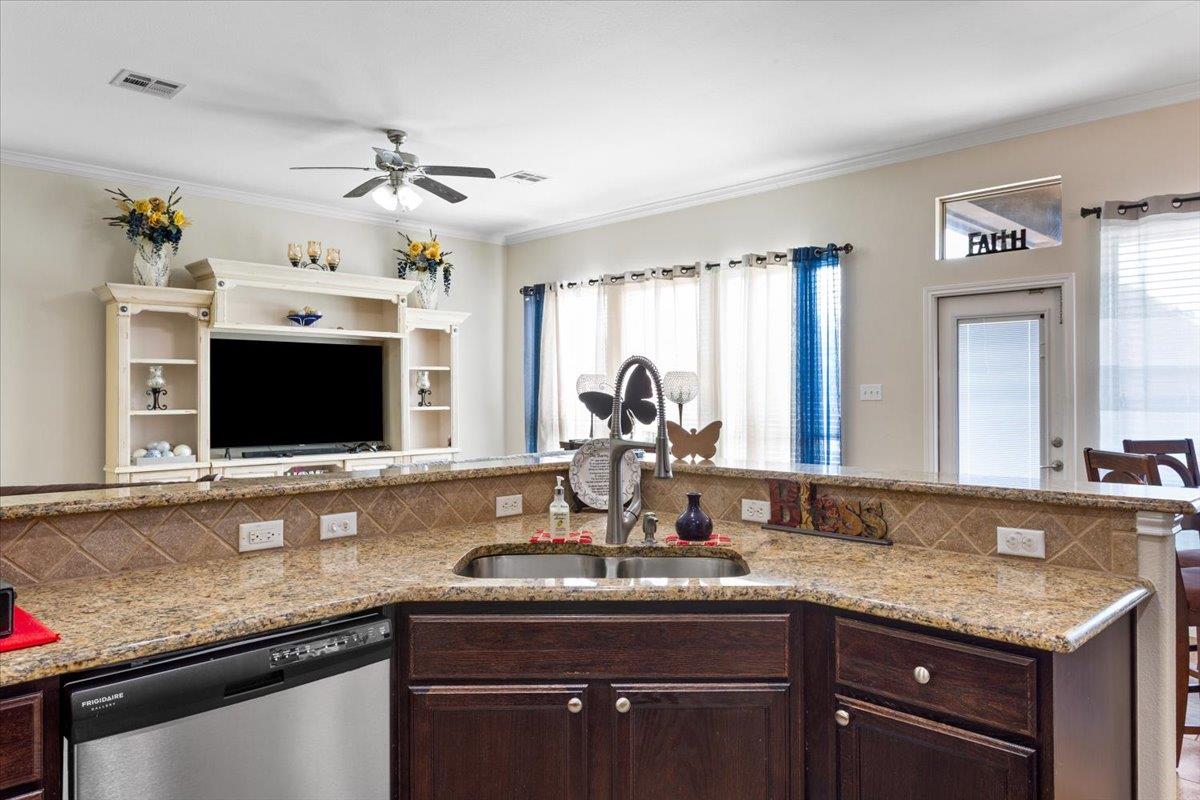 4017 Woodhaven Dr, Nolanville, TX 76559